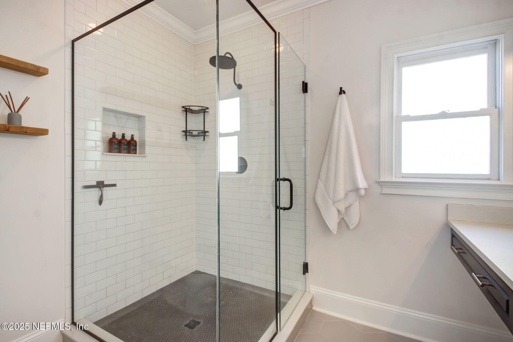 145 W 3RD Street
