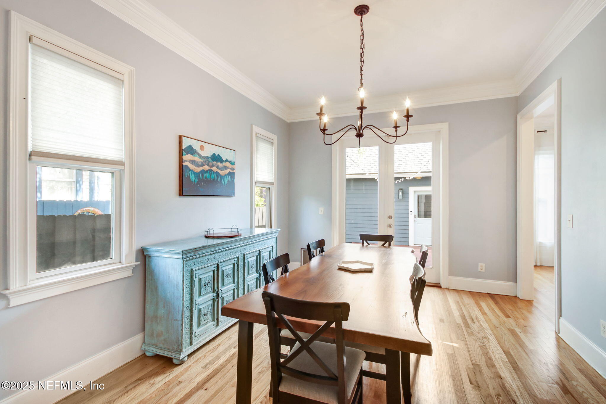 145 W 3RD Street