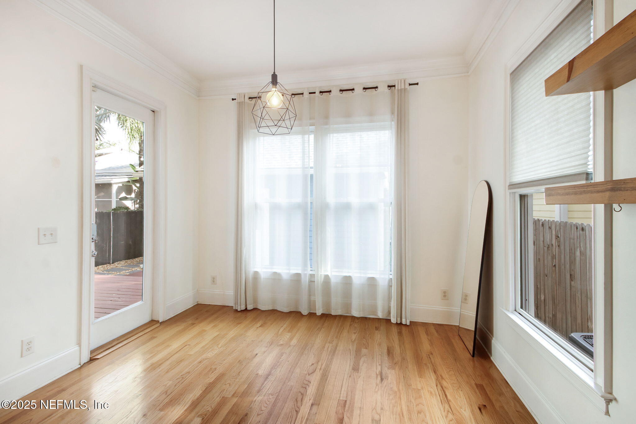 145 W 3RD Street