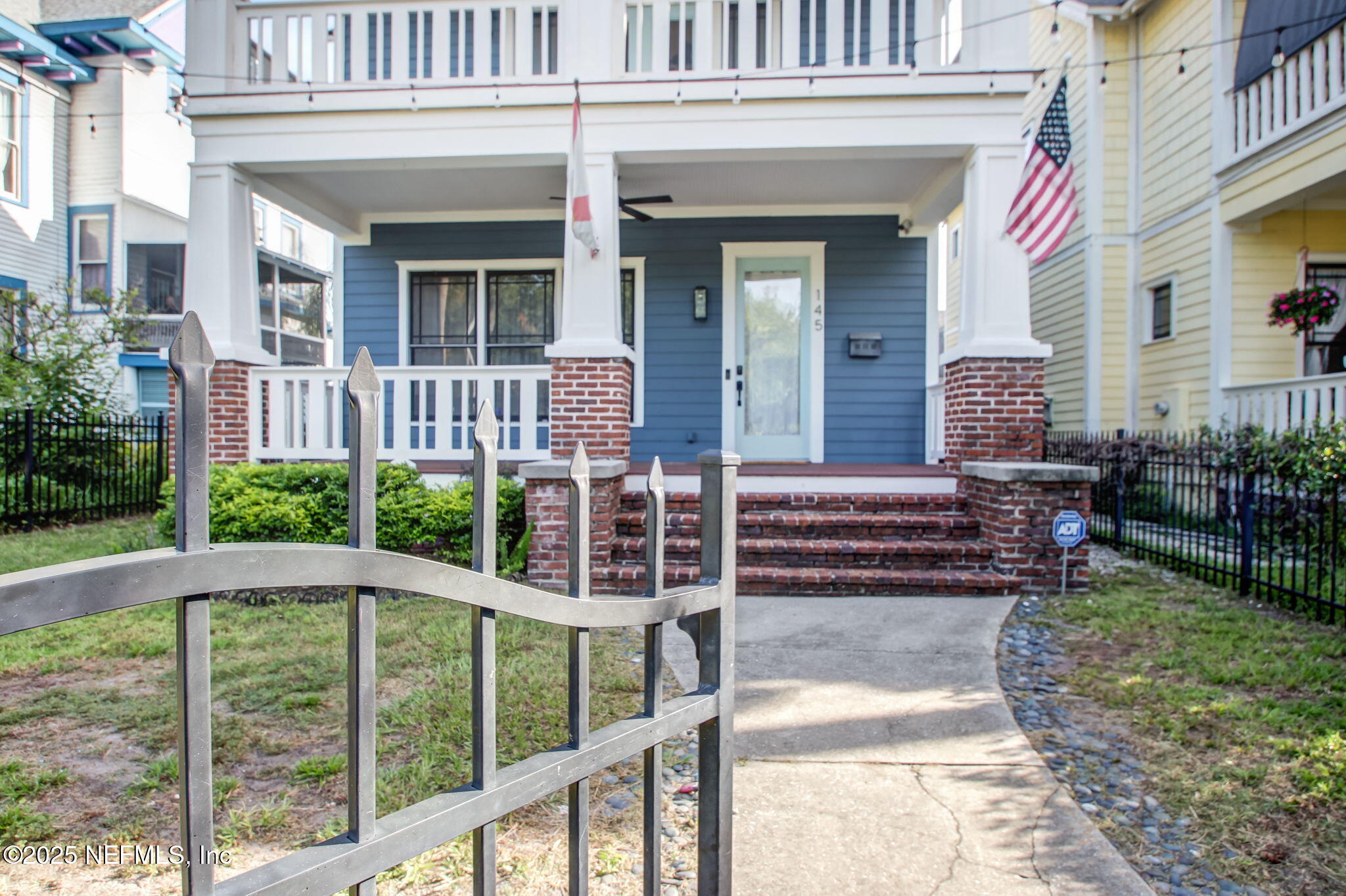 145 W 3RD Street