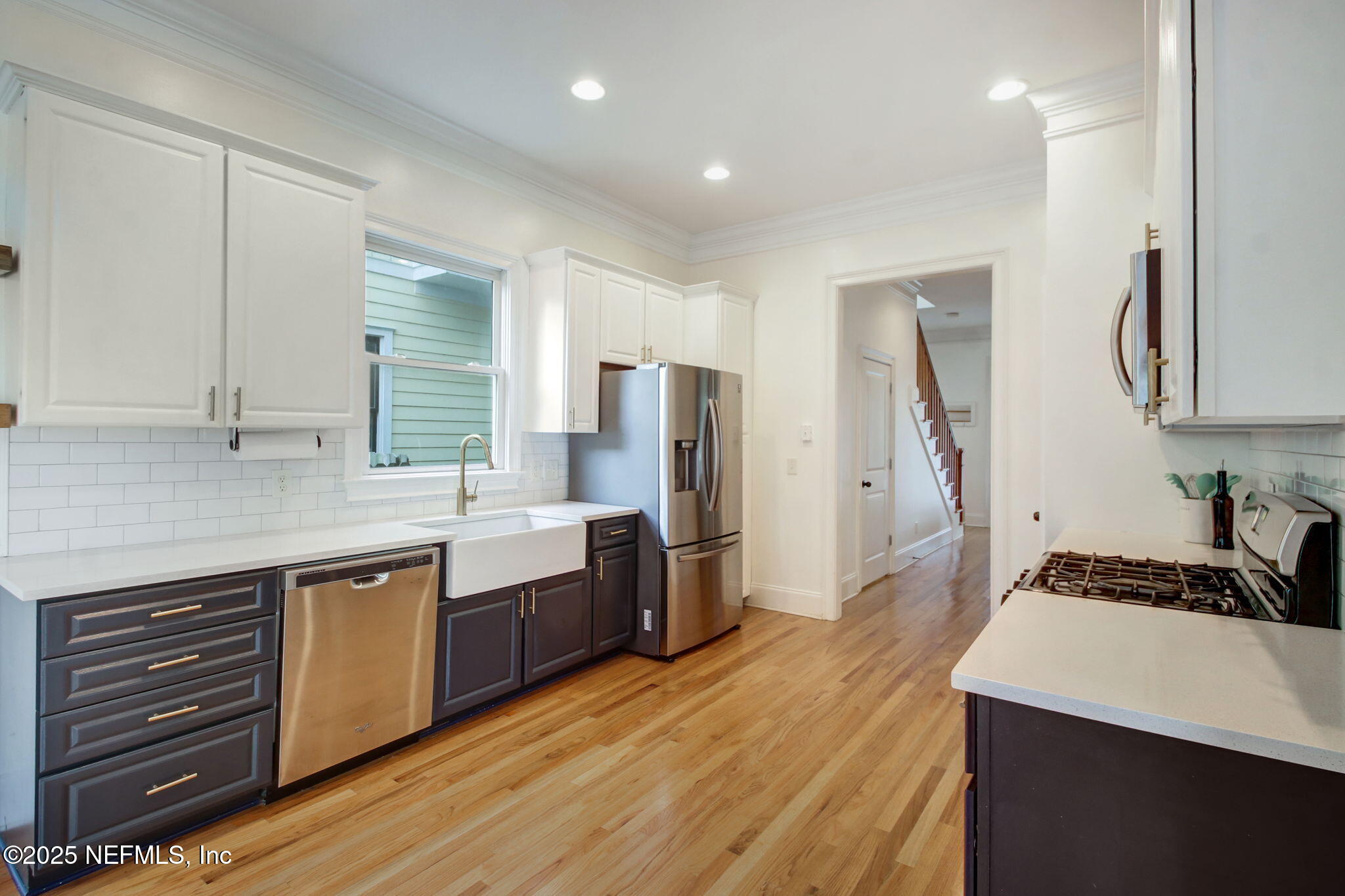 145 W 3RD Street
