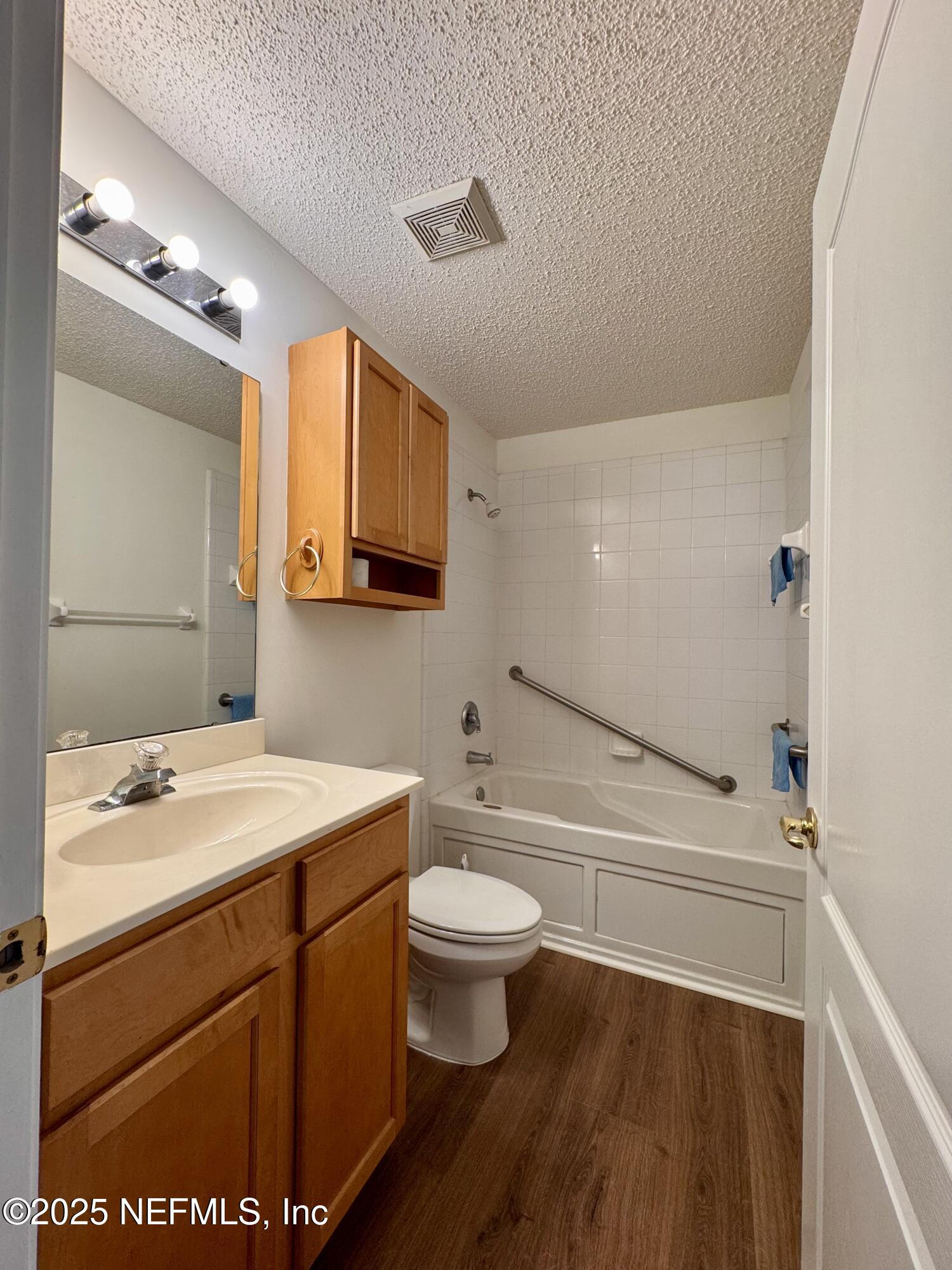 3610 BRIDGEWOOD Drive