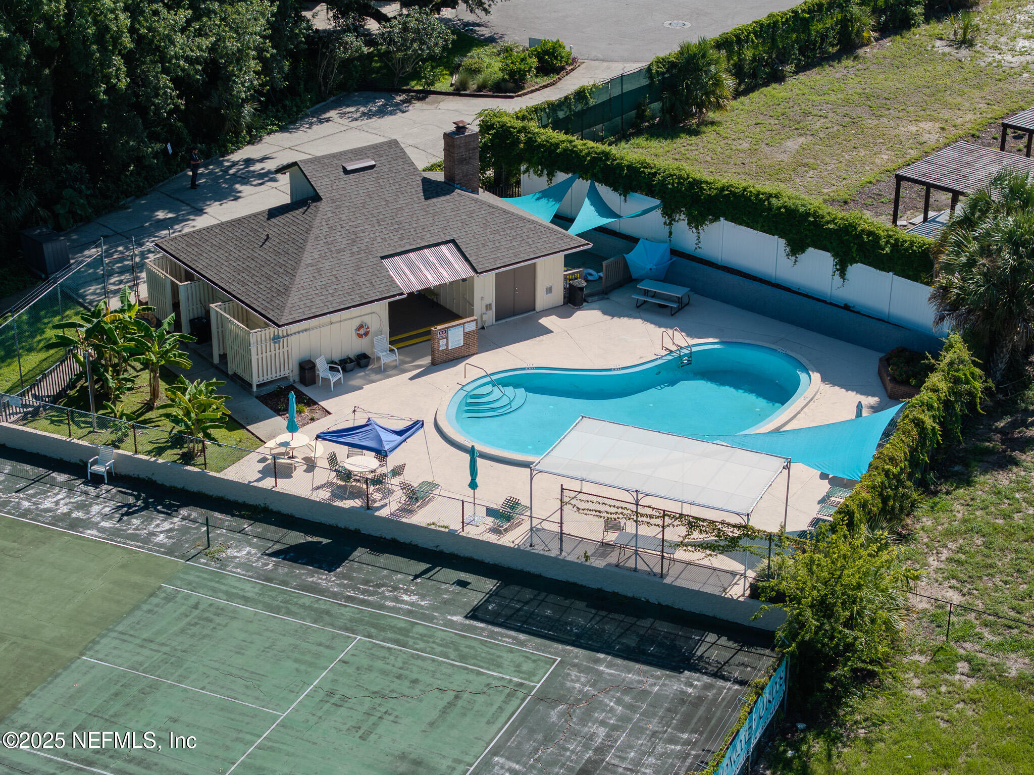 3610 BRIDGEWOOD Drive