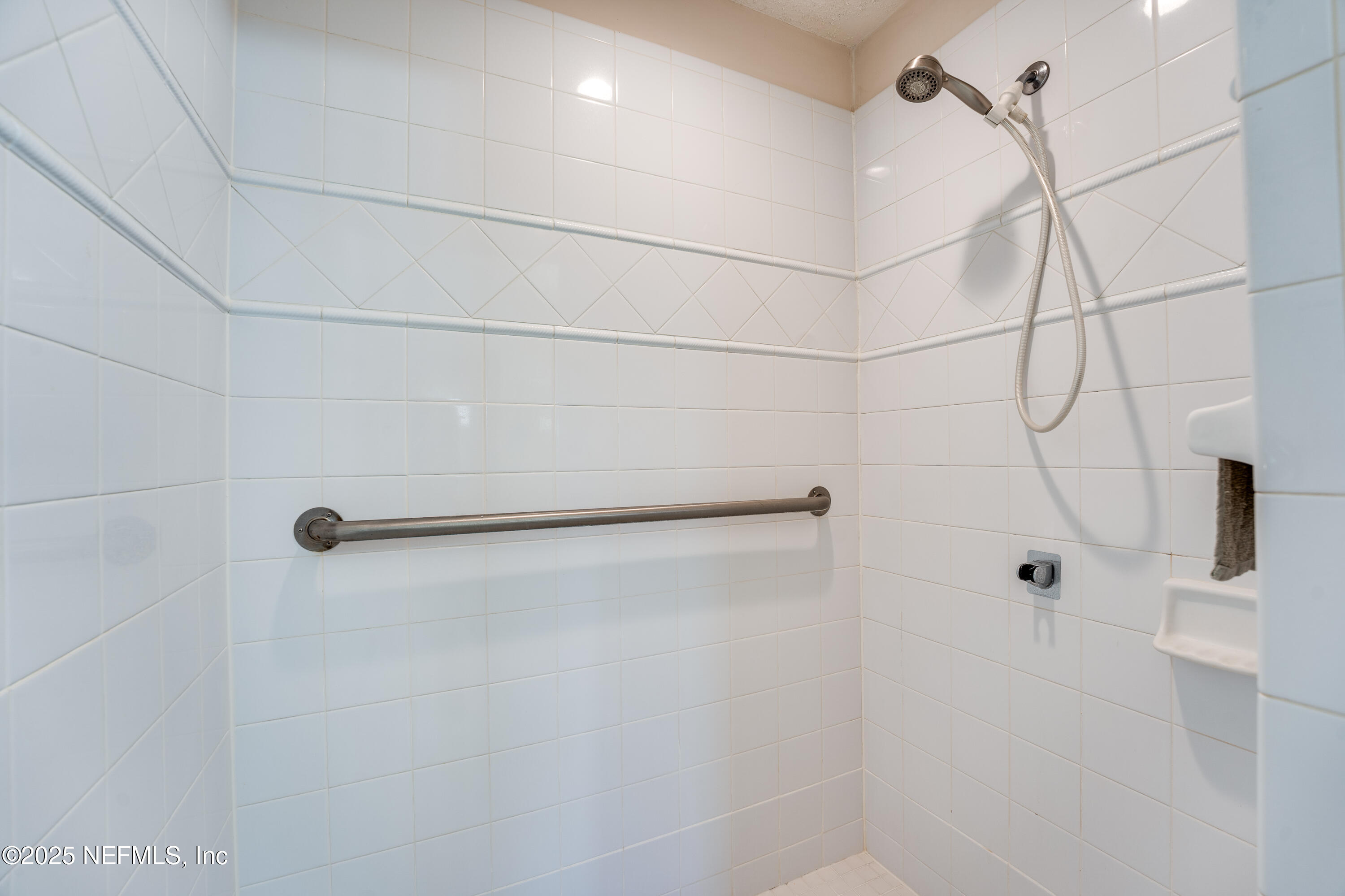 3610 BRIDGEWOOD Drive