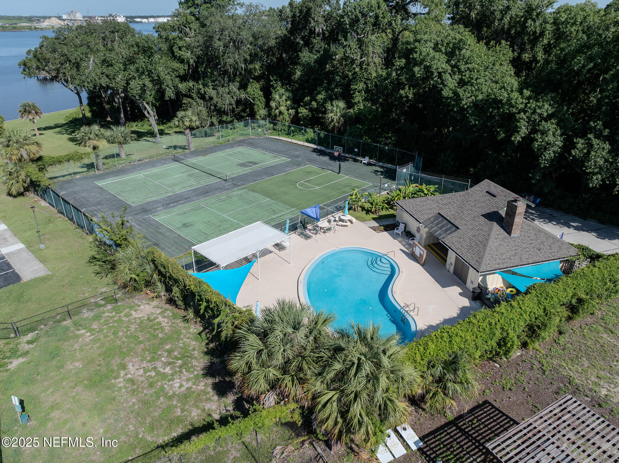 3610 BRIDGEWOOD Drive