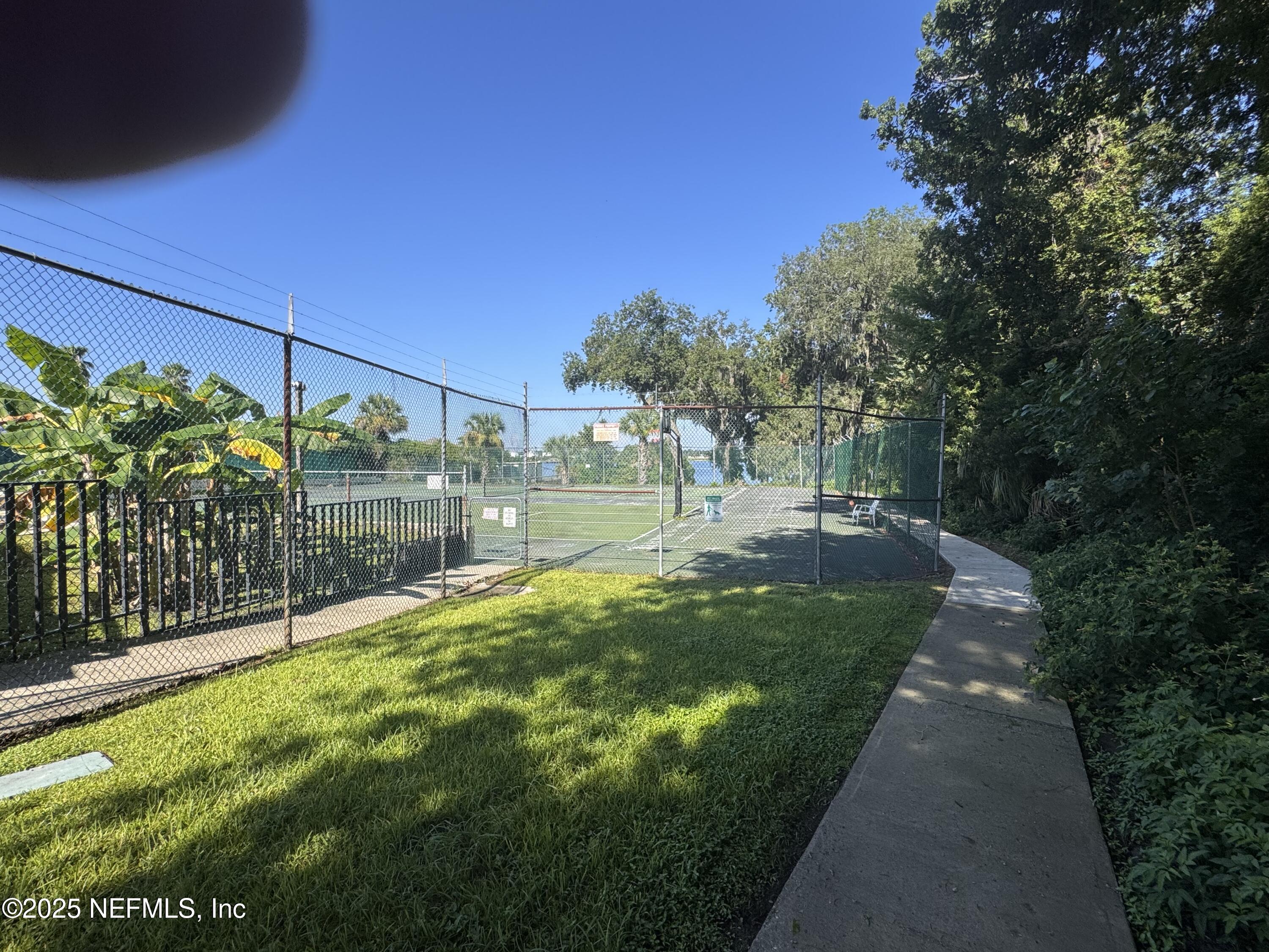 3610 BRIDGEWOOD Drive