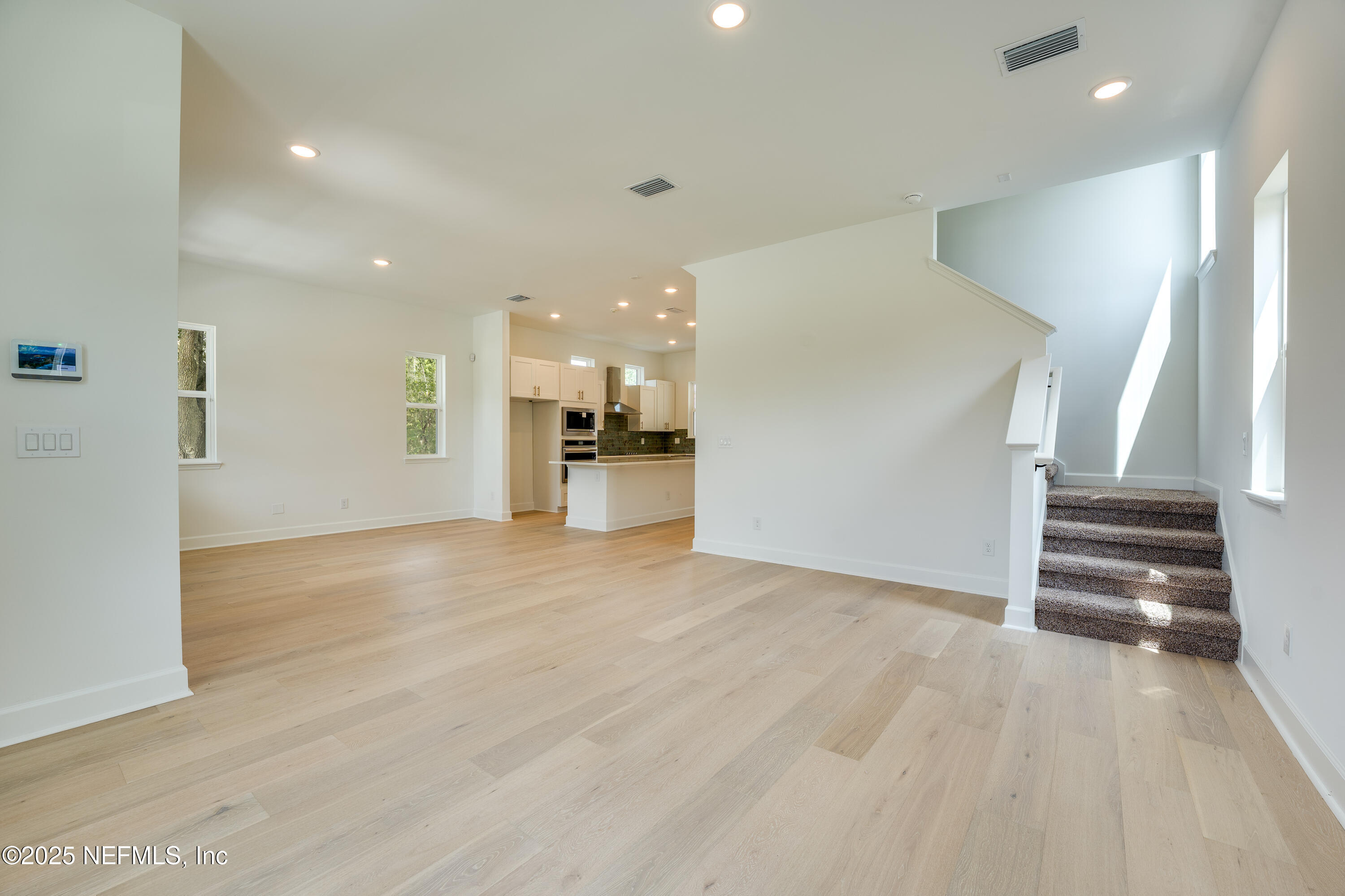 411 E 1ST Street