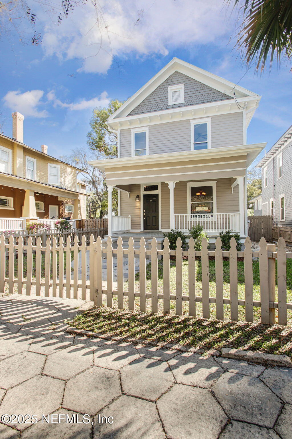 1721 N LIBERTY Street