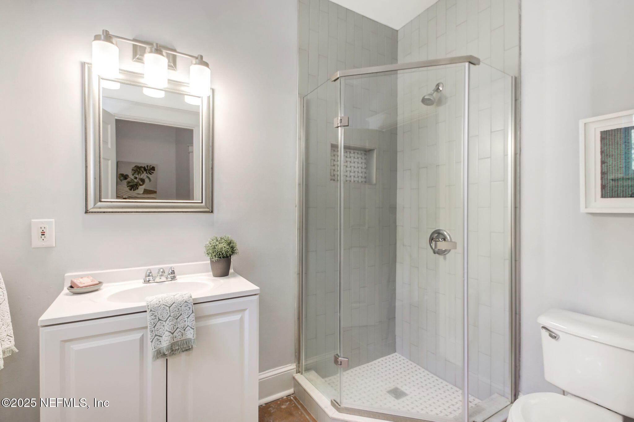 1721 N LIBERTY Street