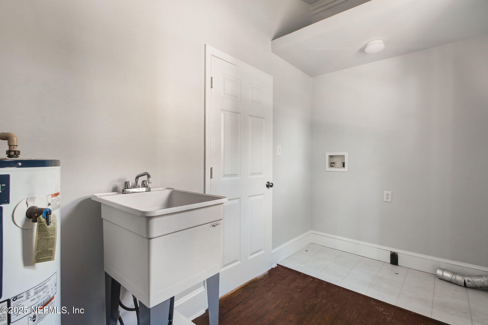 1721 N LIBERTY Street