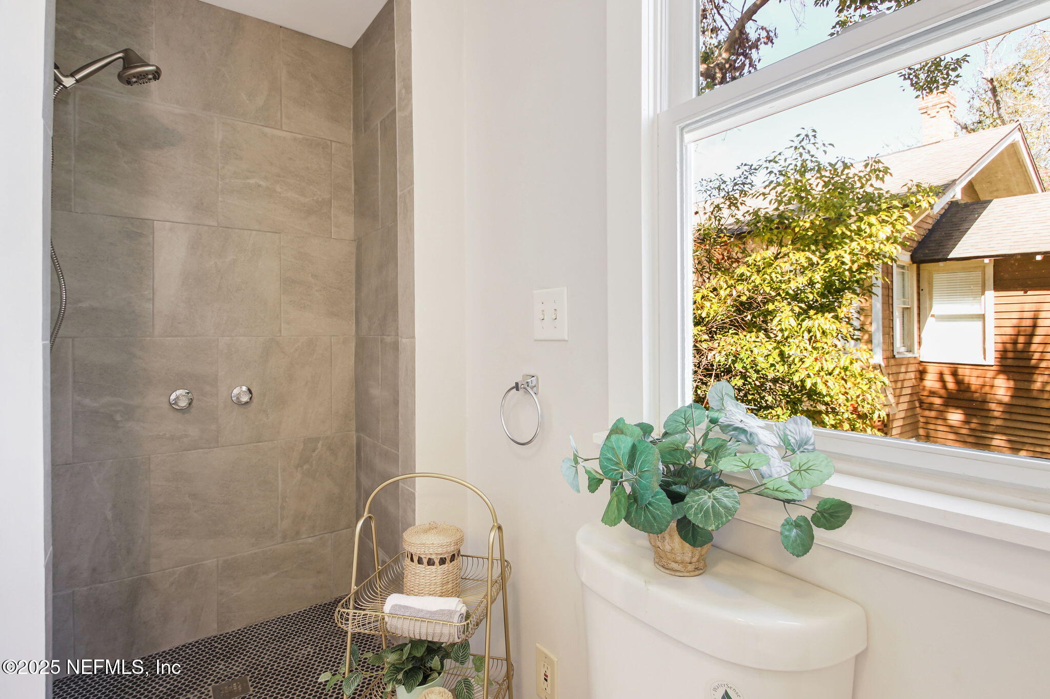 1721 N LIBERTY Street