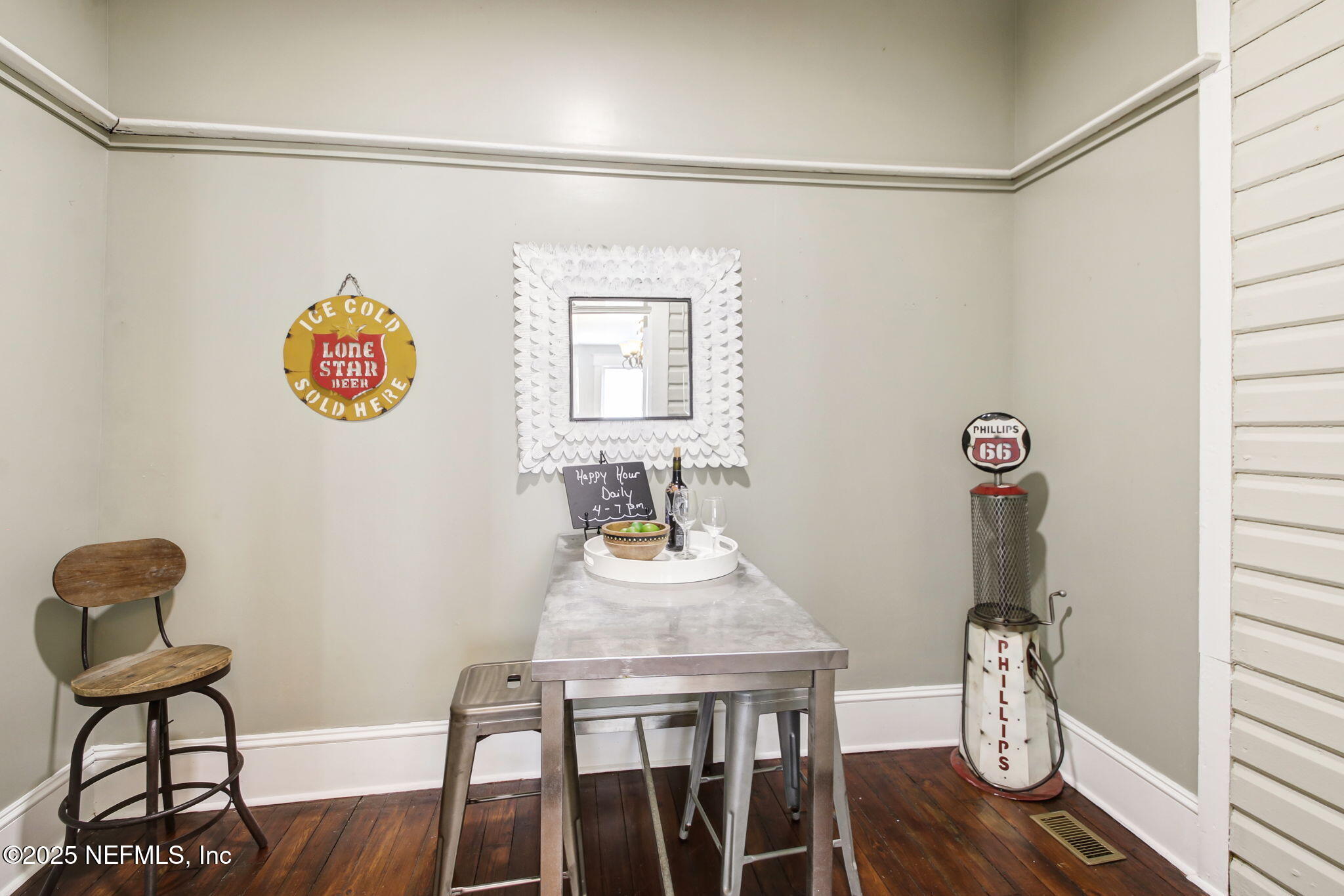 1721 N LIBERTY Street