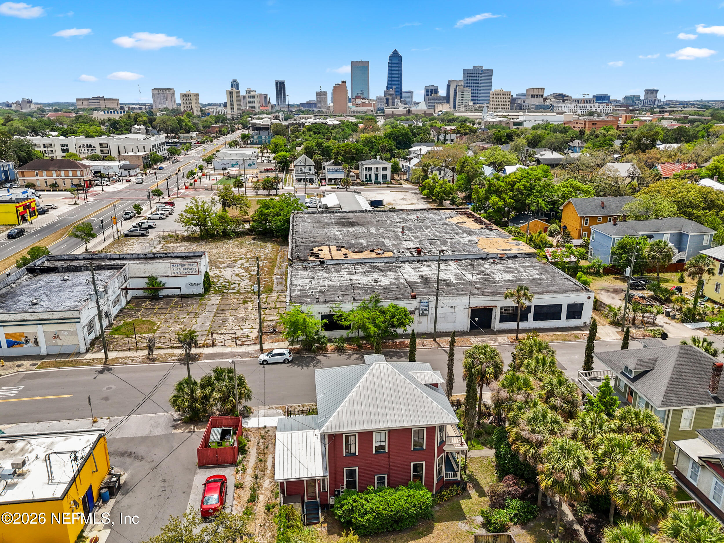 9 W 5TH Street
