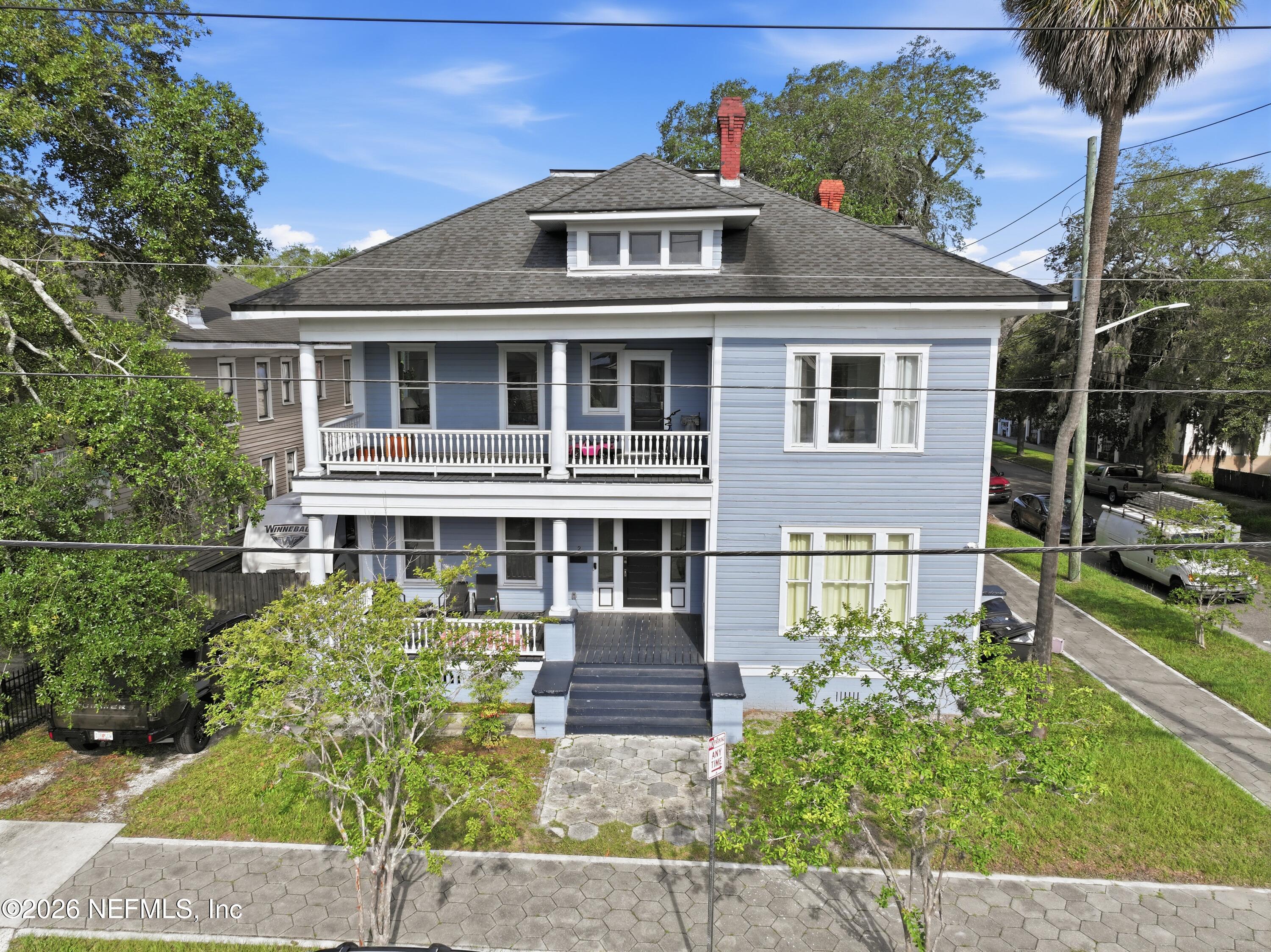 1252 HUBBARD Street
