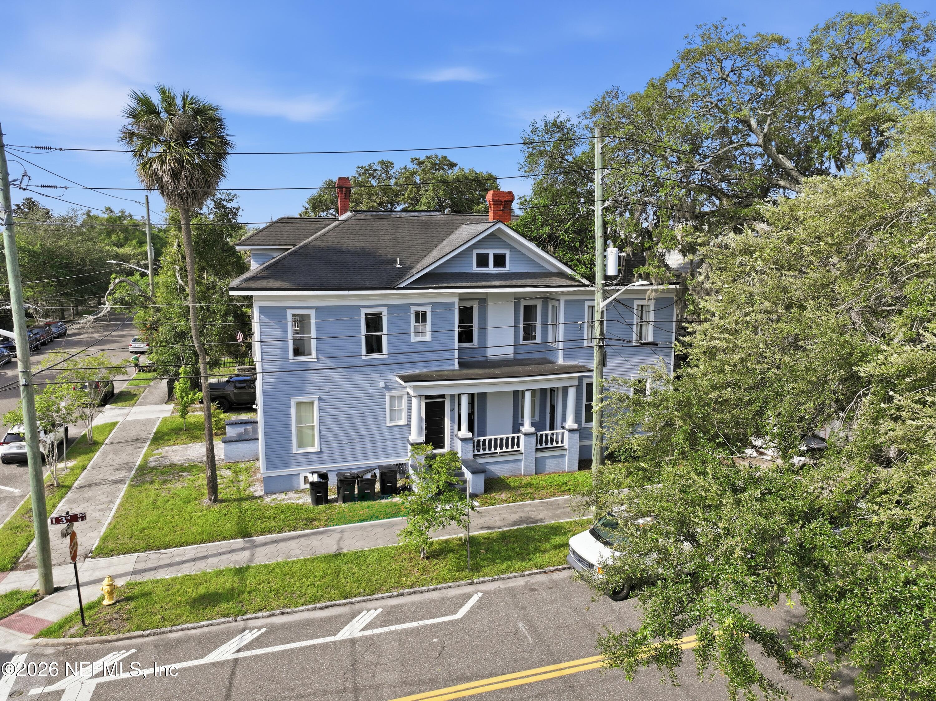 1252 HUBBARD Street