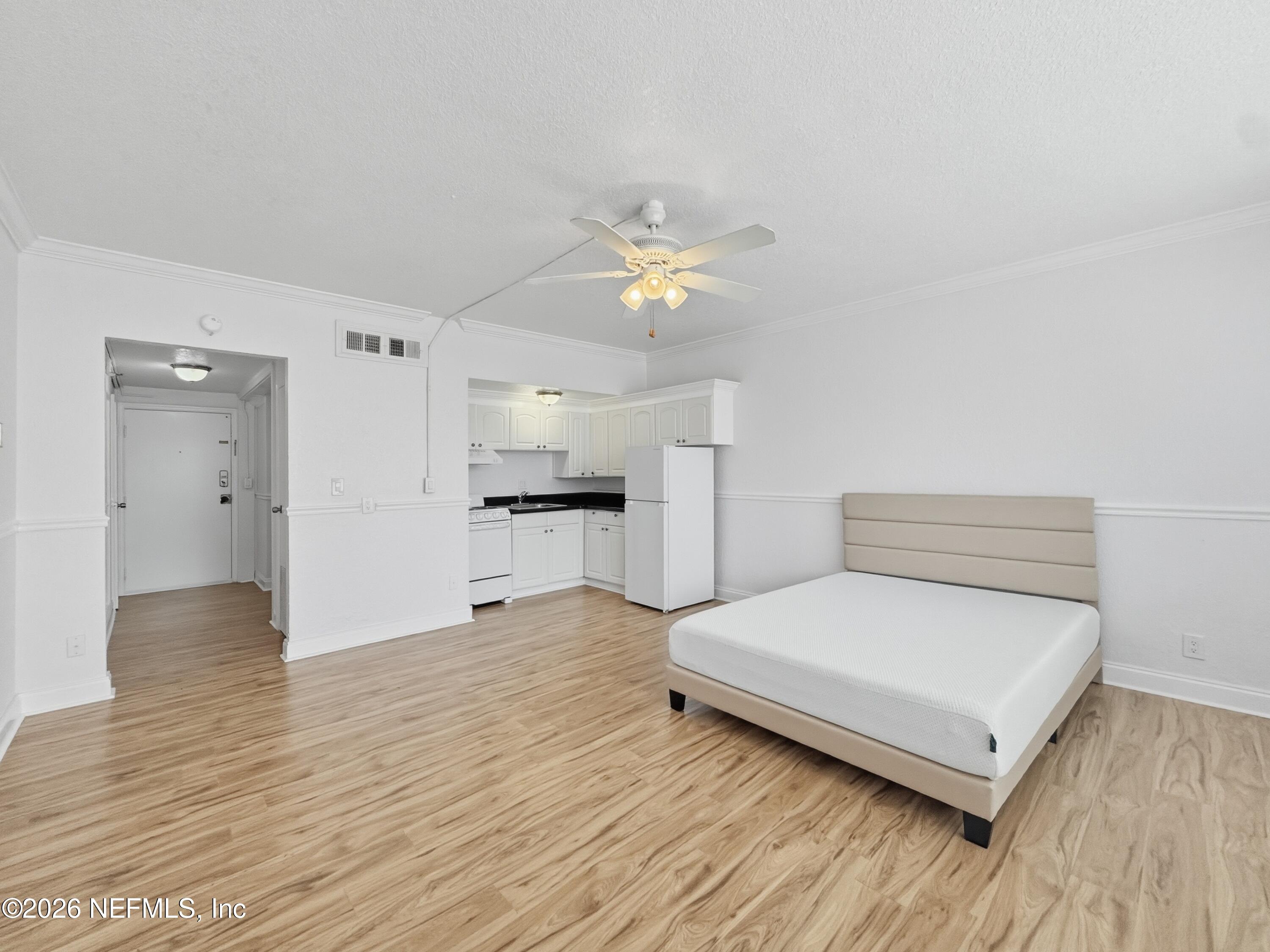 311 W ASHLEY Street 414