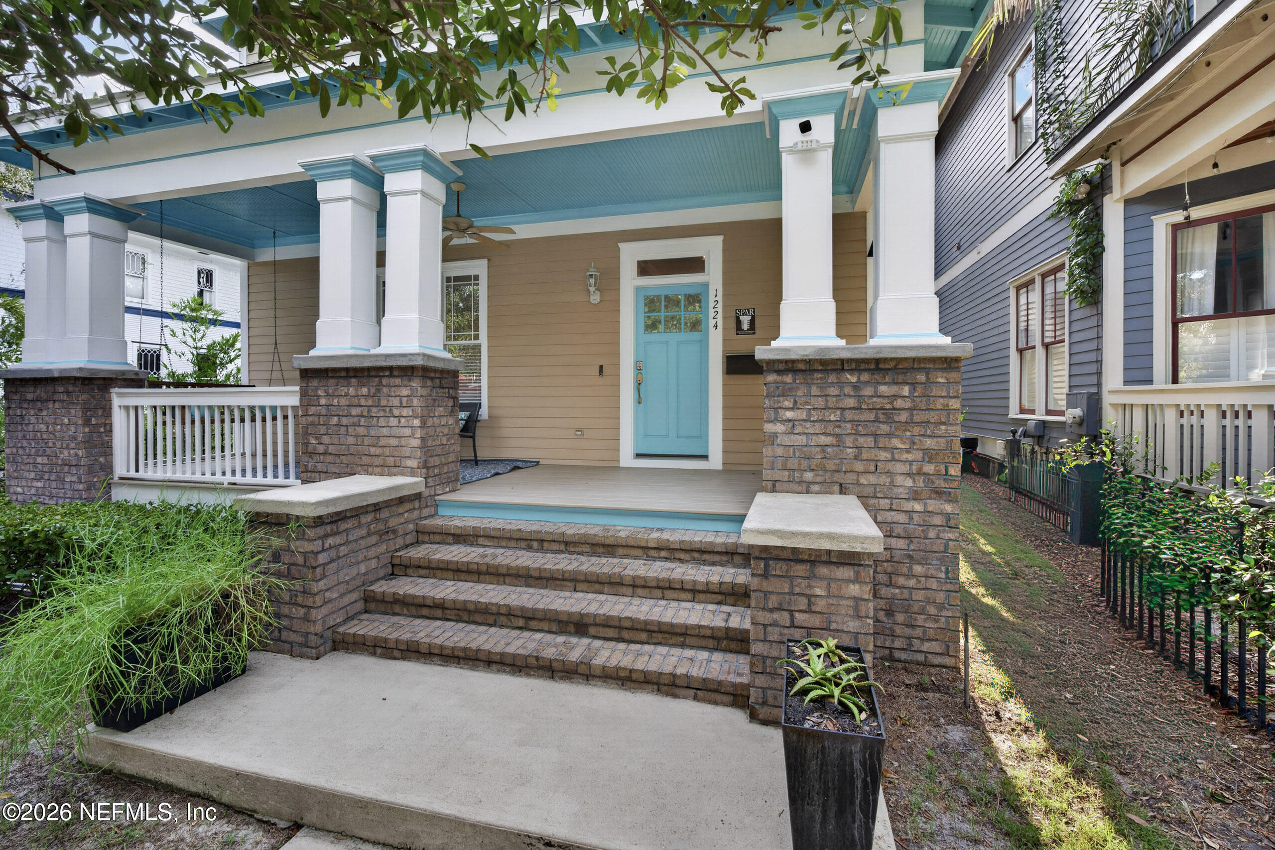 1224 N MARKET Street