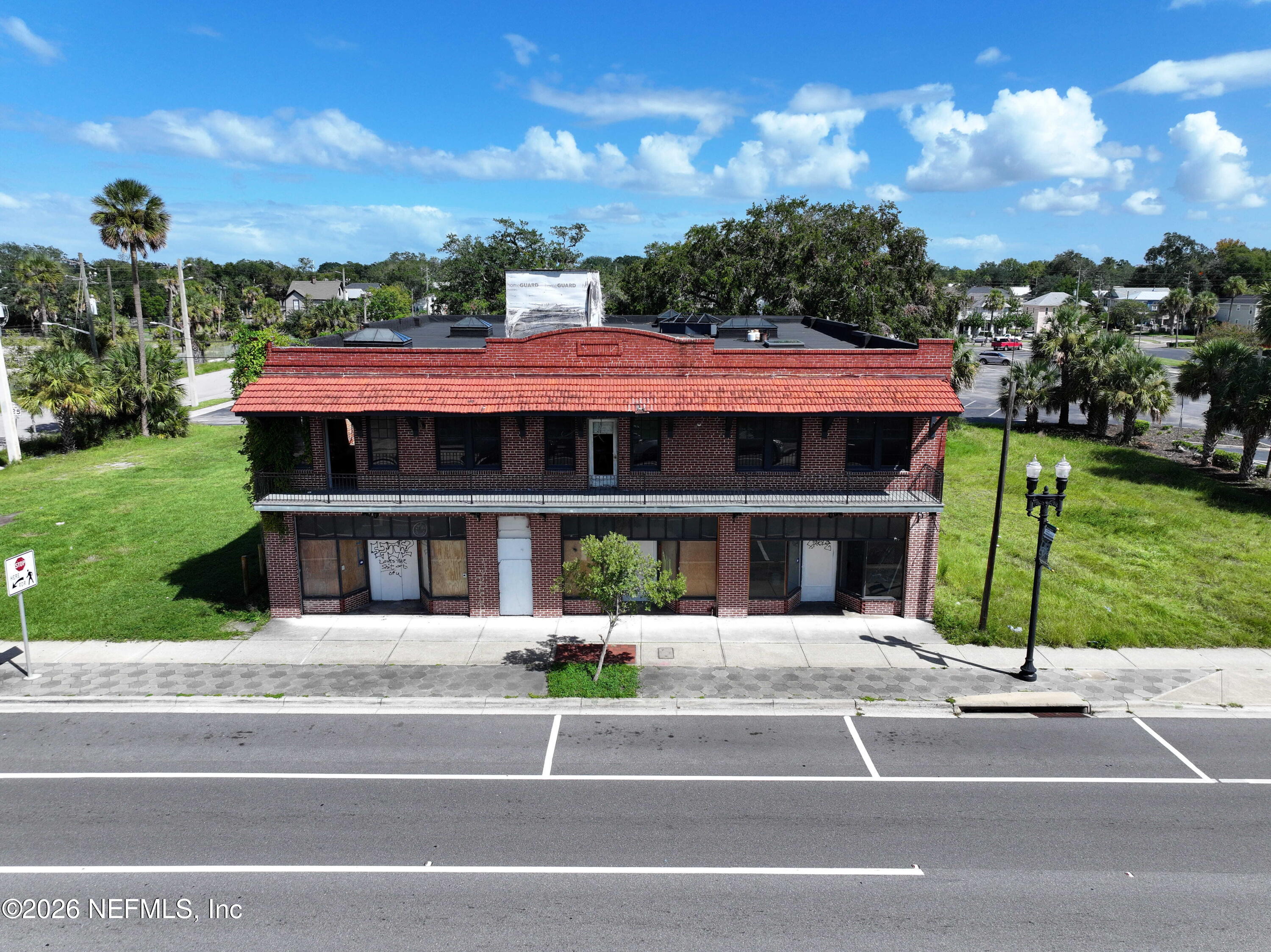 1637 N MAIN Street