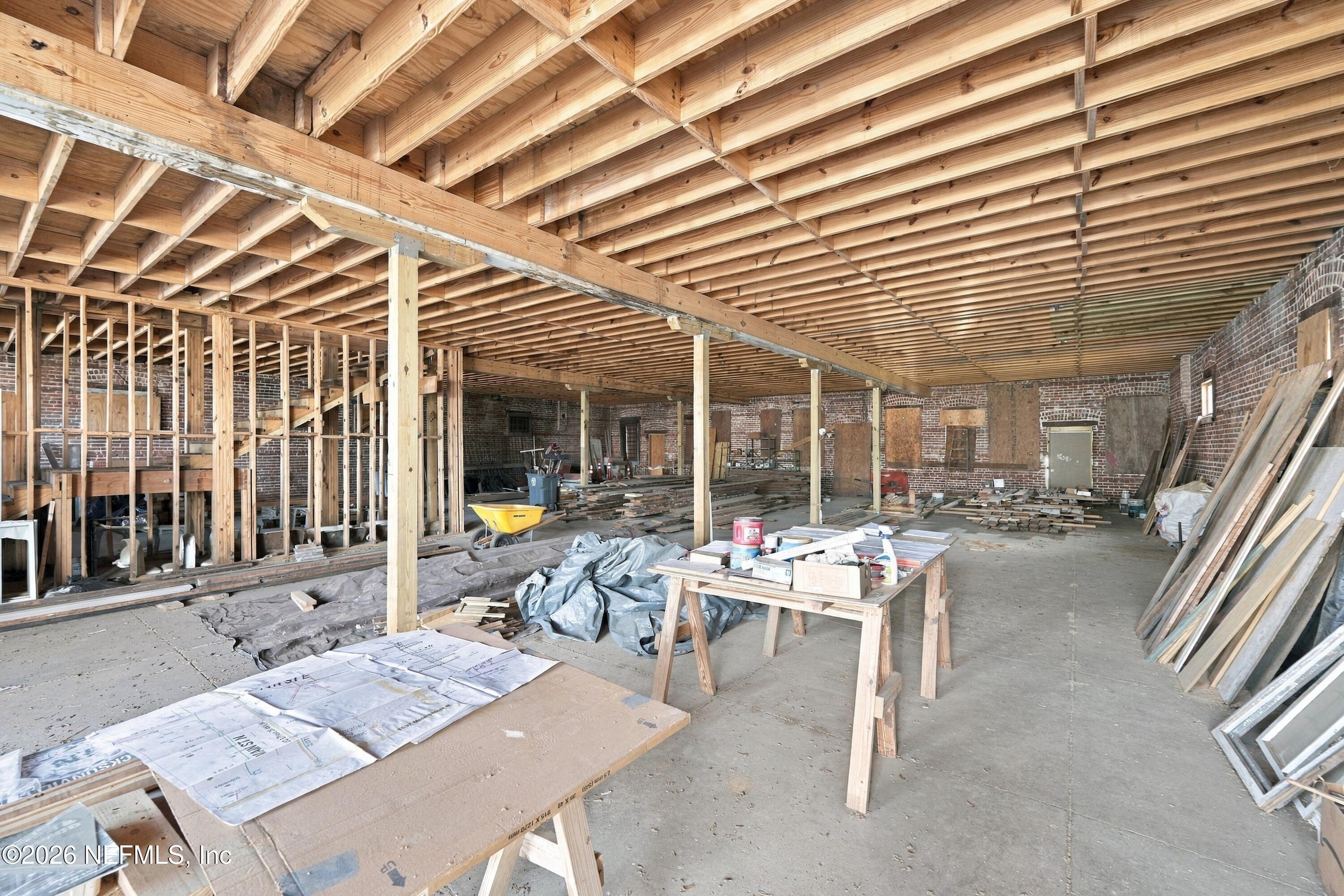 1637 N MAIN Street