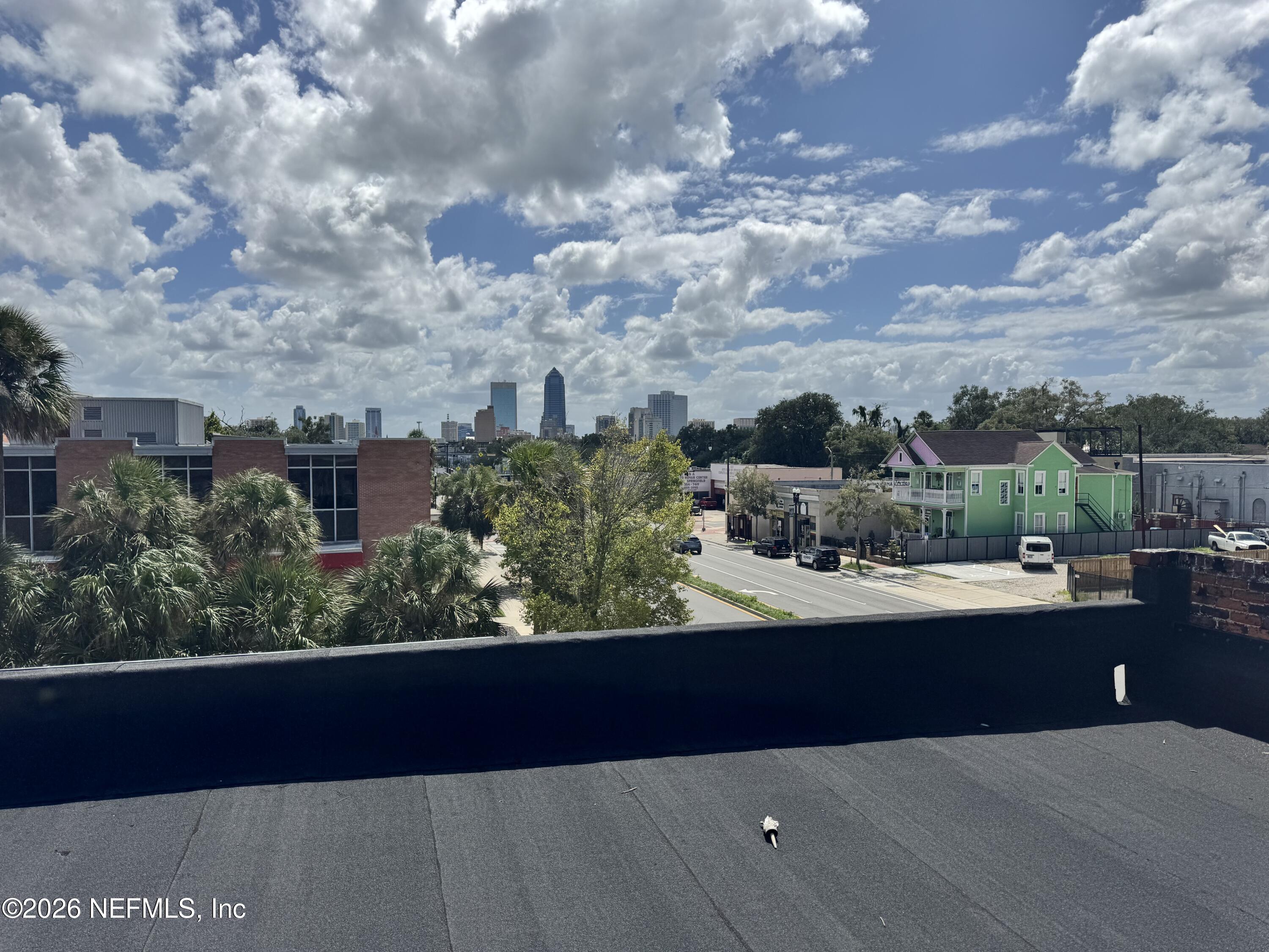1637 N MAIN Street