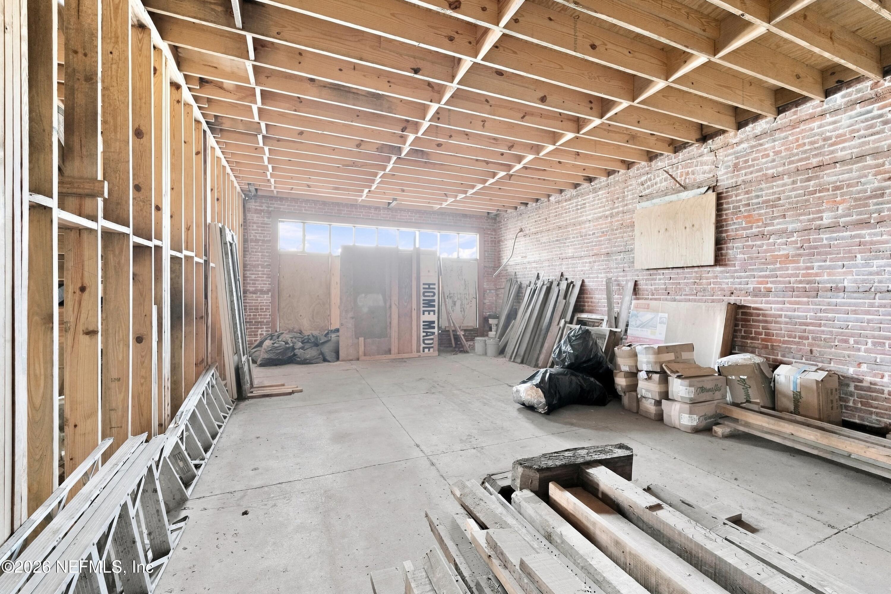1637 N MAIN Street