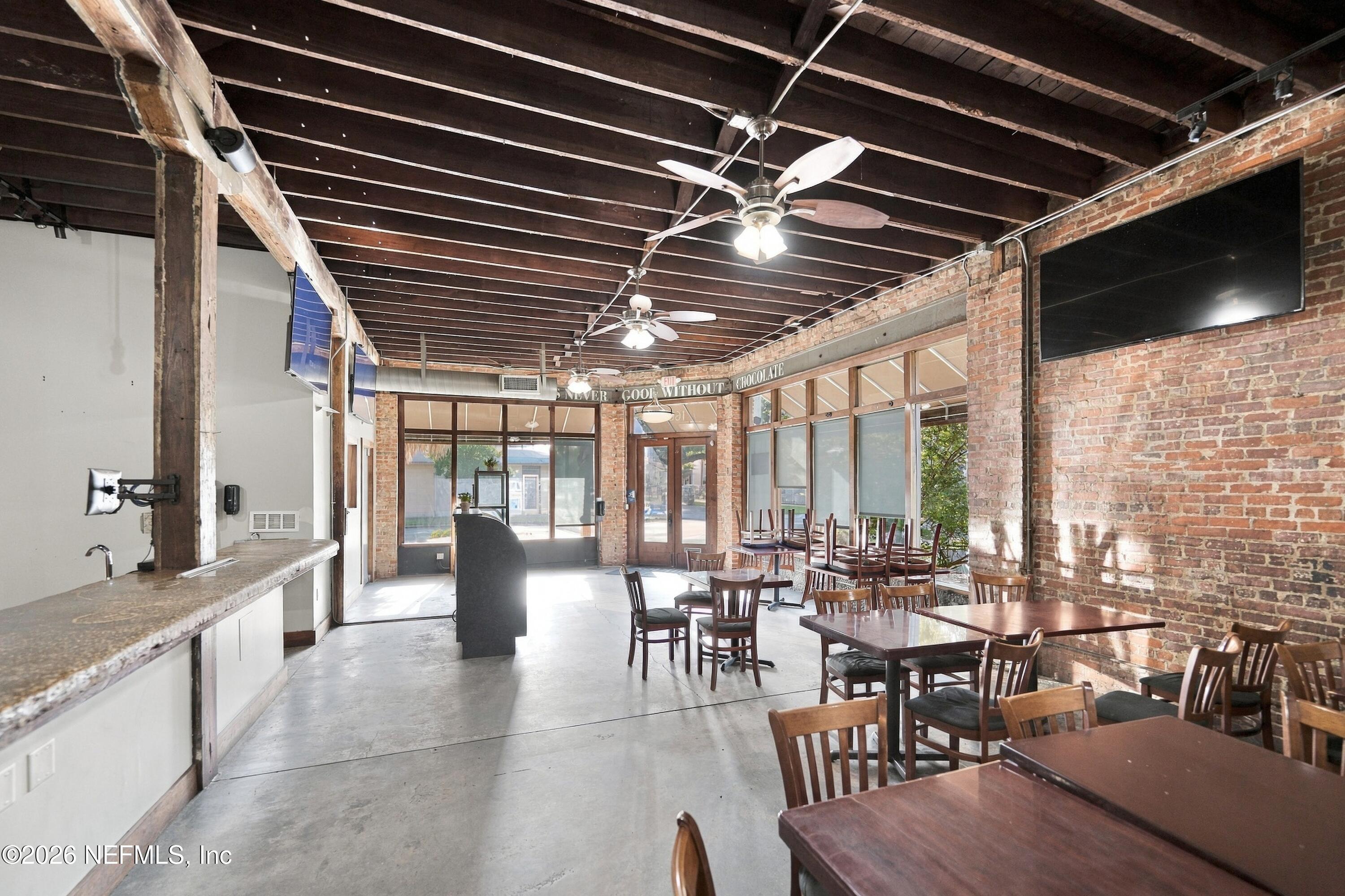 1602 WALNUT Street