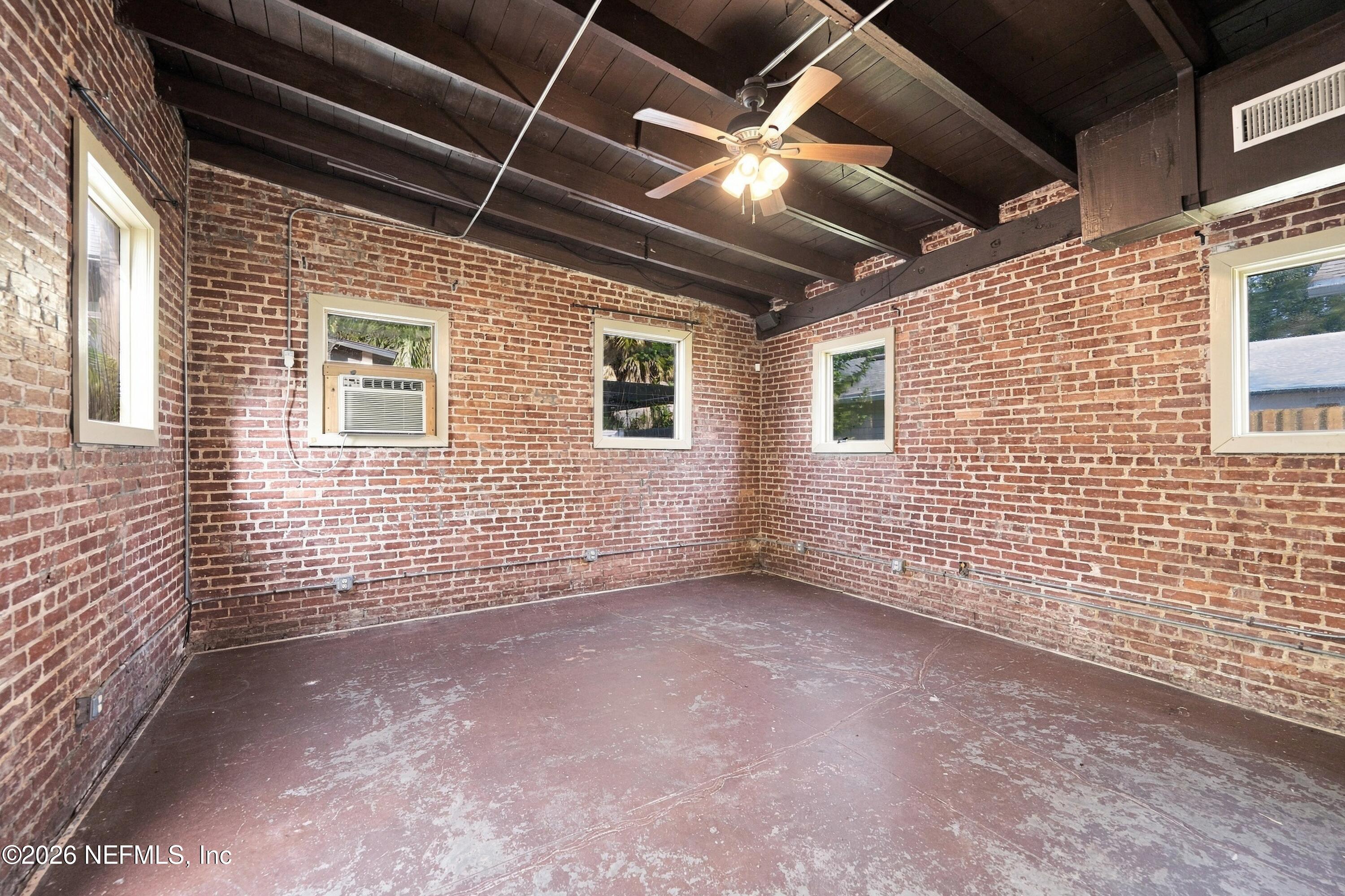 1602 WALNUT Street