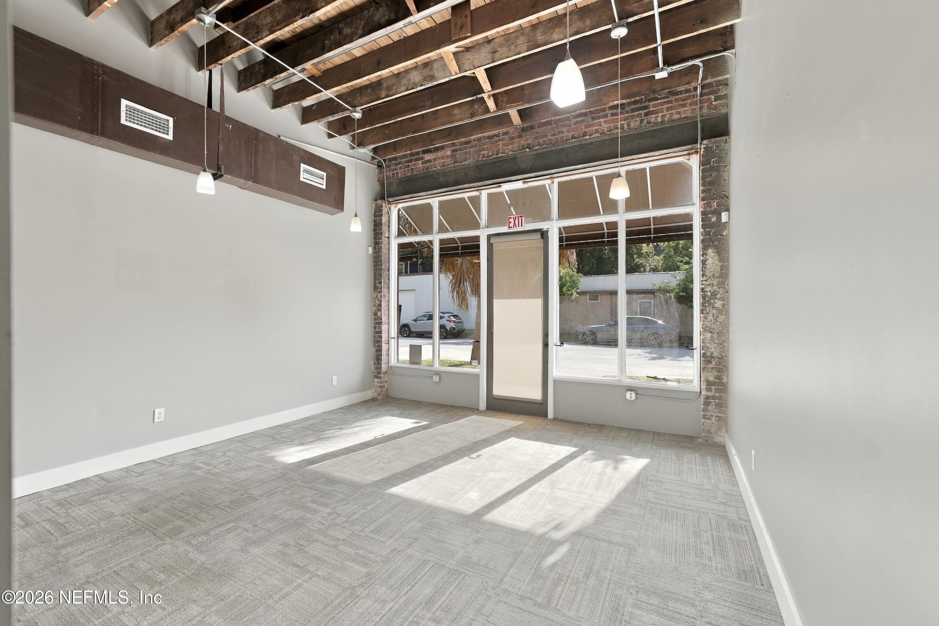 1602 WALNUT Street