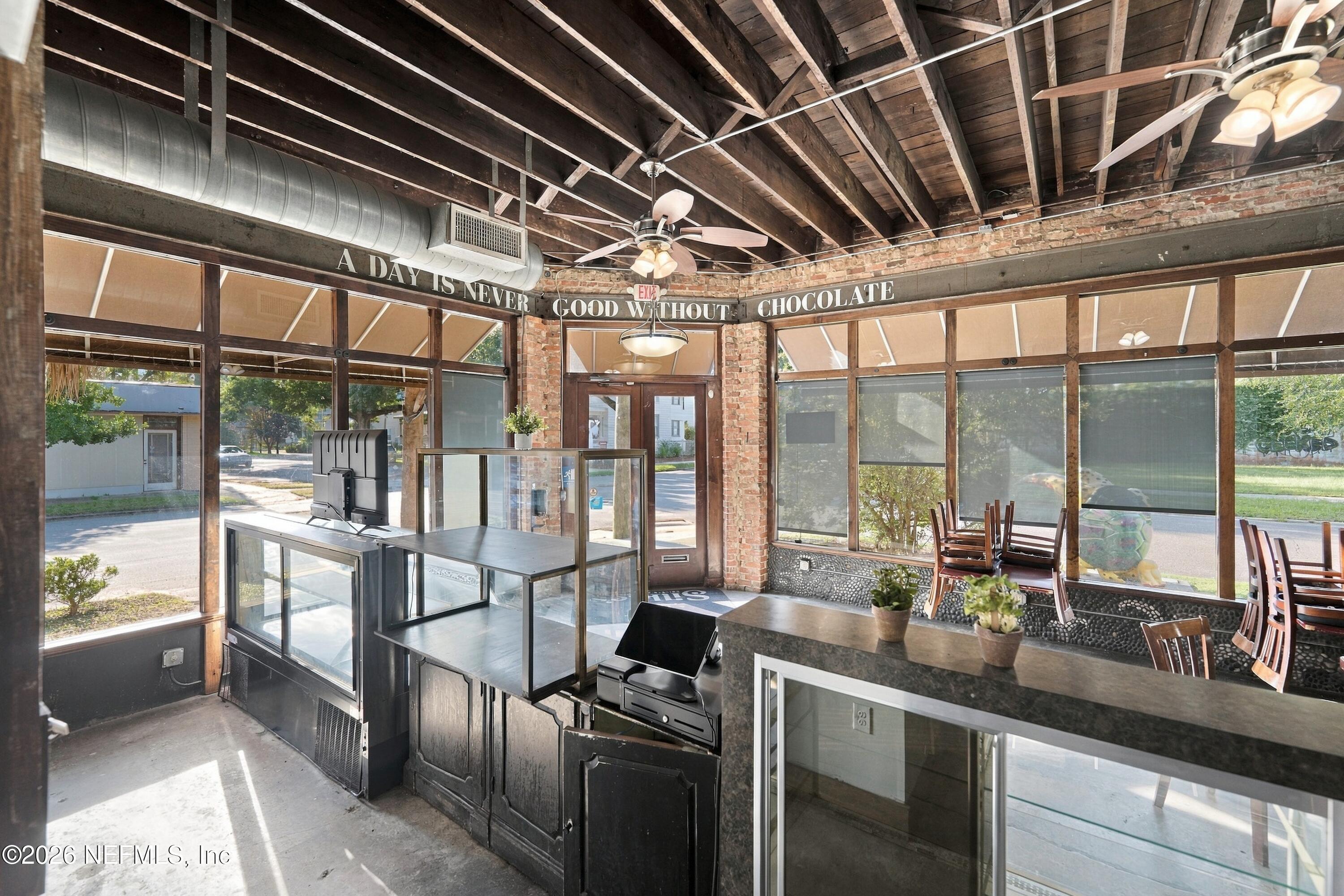 1602 WALNUT Street