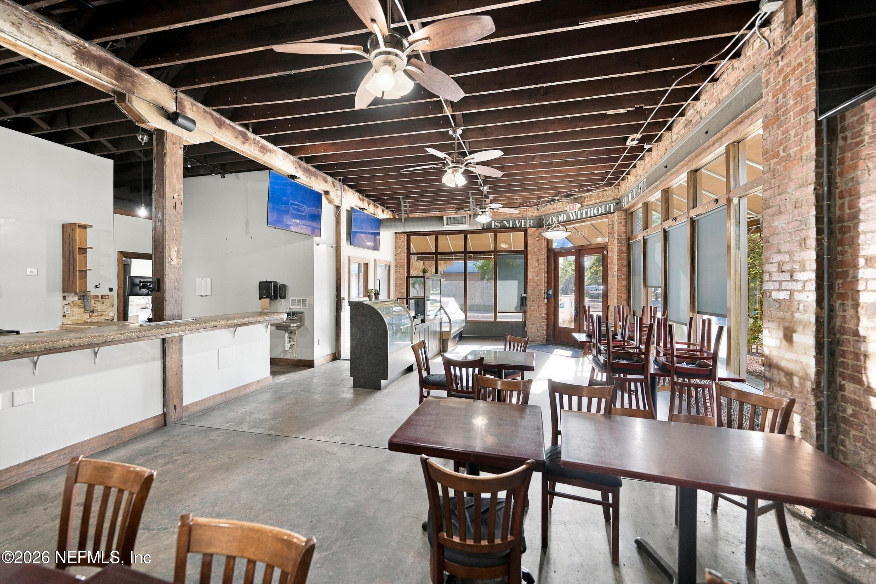1602 WALNUT Street
