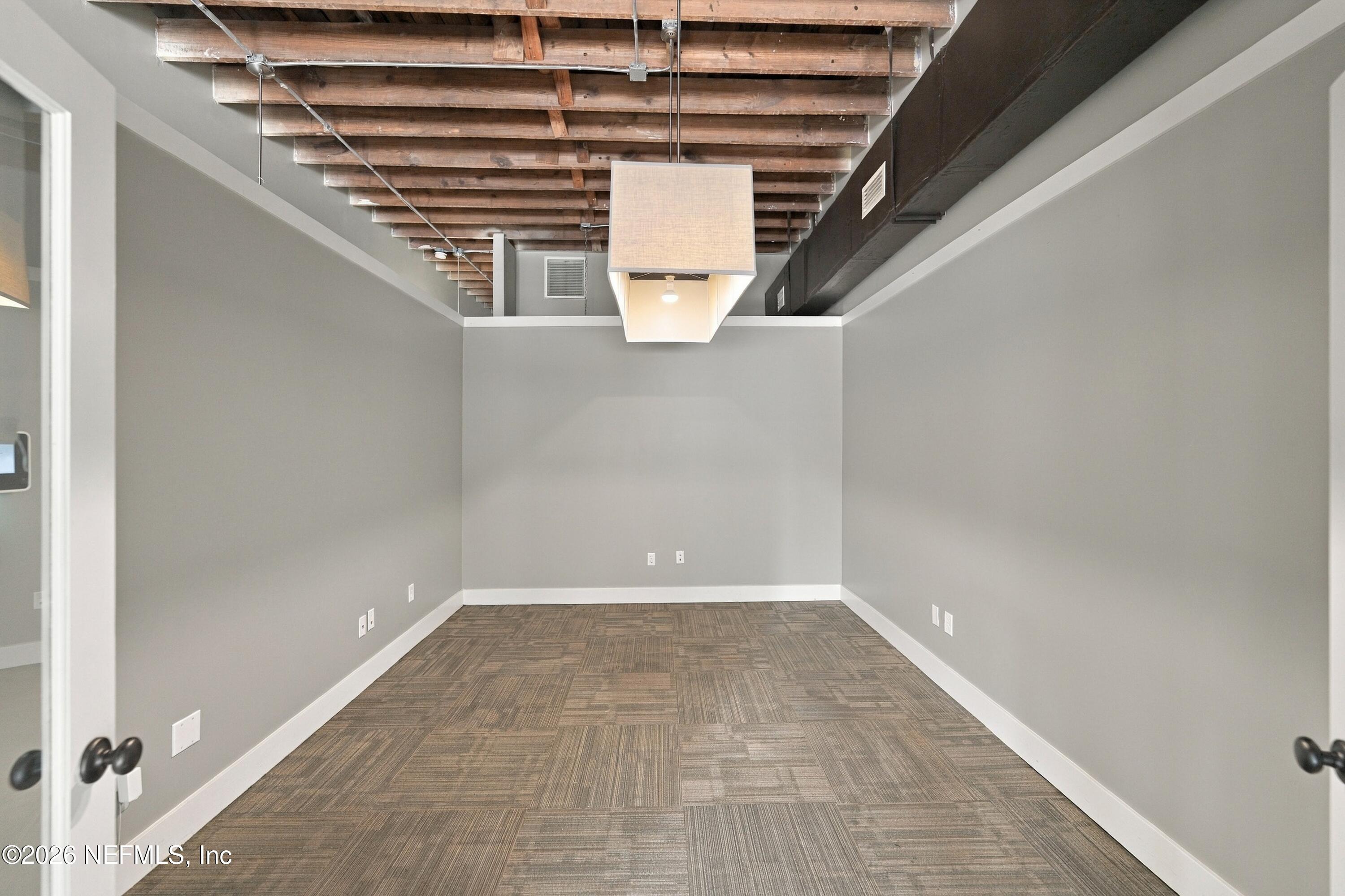 1602 WALNUT Street