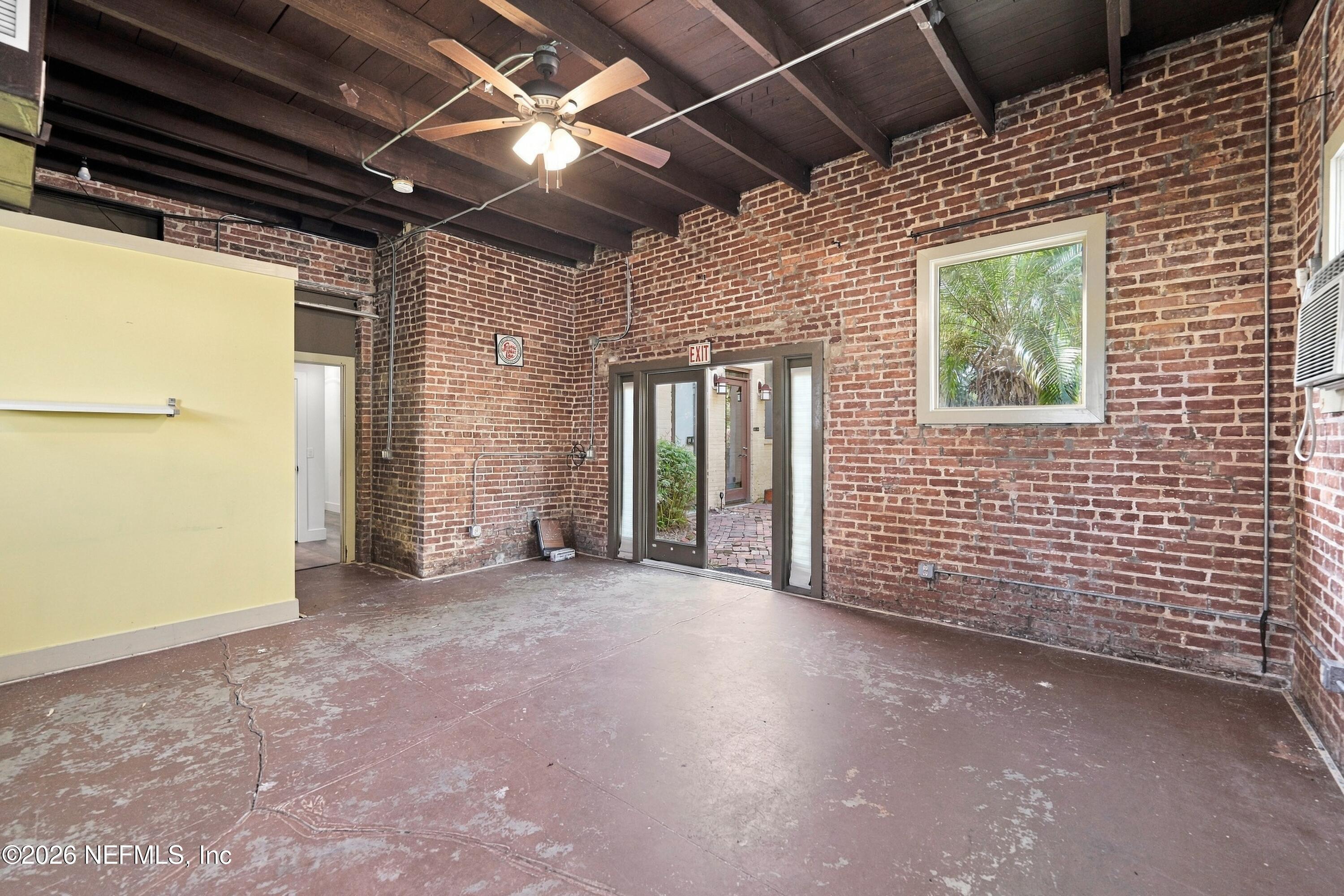 1602 WALNUT Street