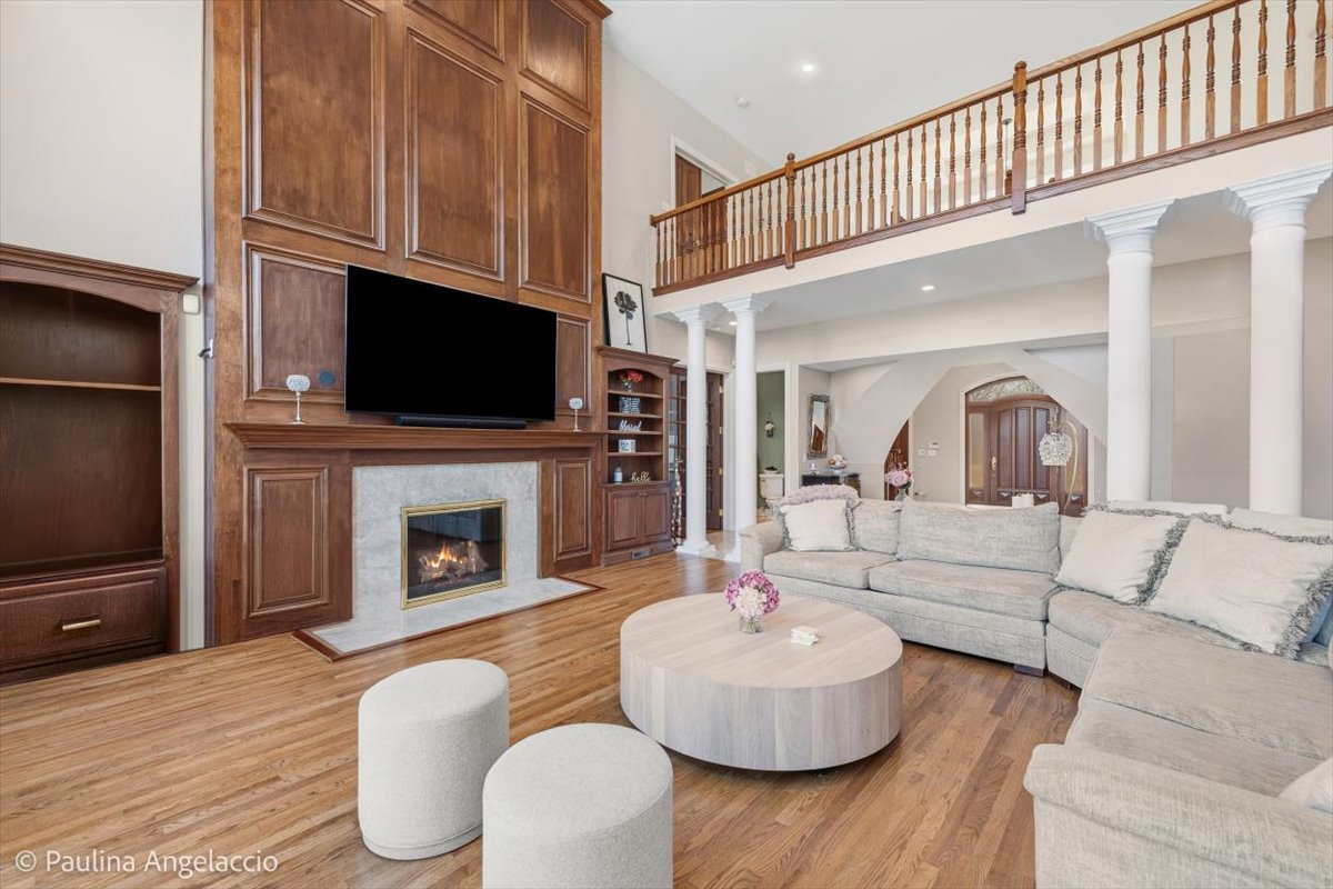 12 Bridlewood Trail