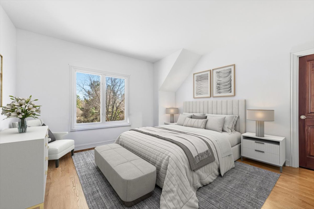 12 Bridlewood Trail