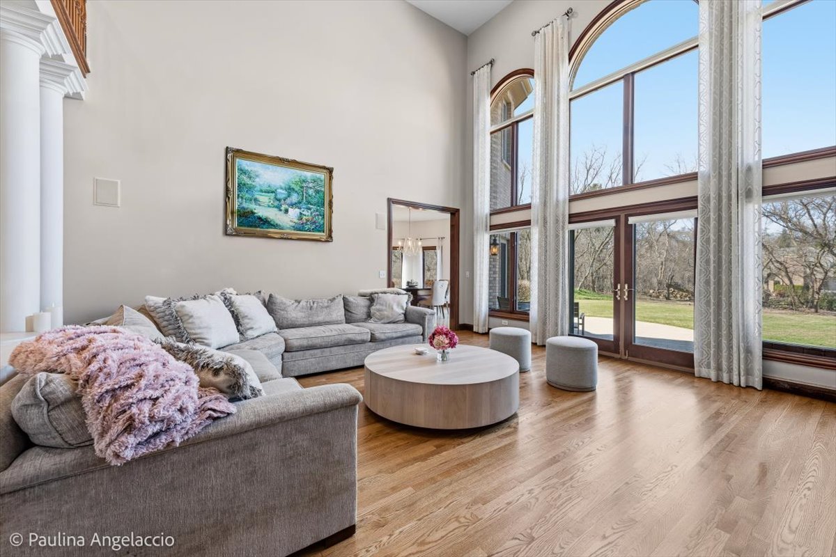 12 Bridlewood Trail