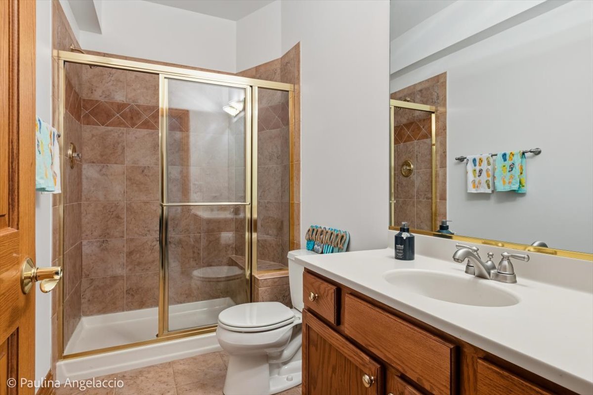 12 Bridlewood Trail