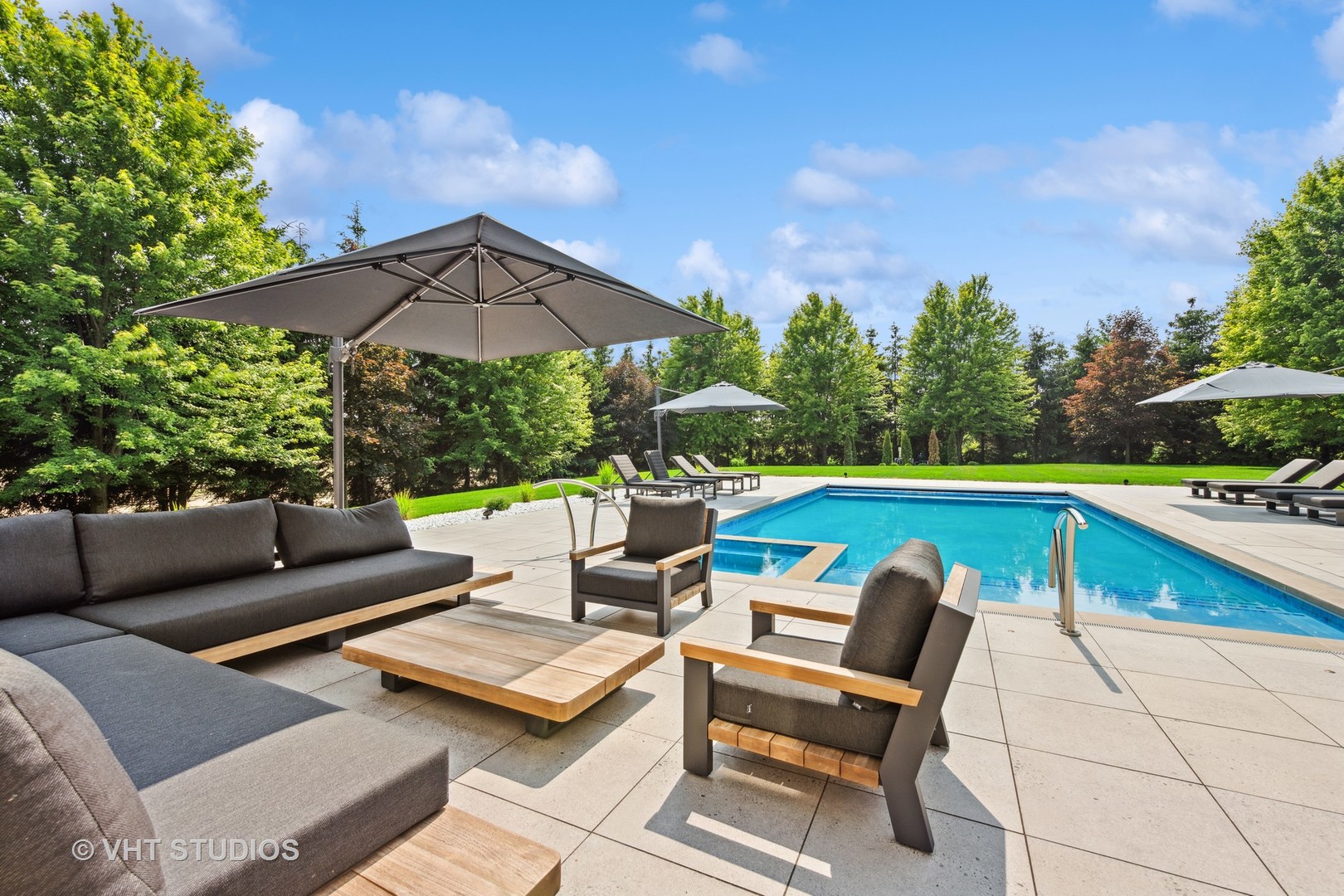 24 Rolling Hills Drive