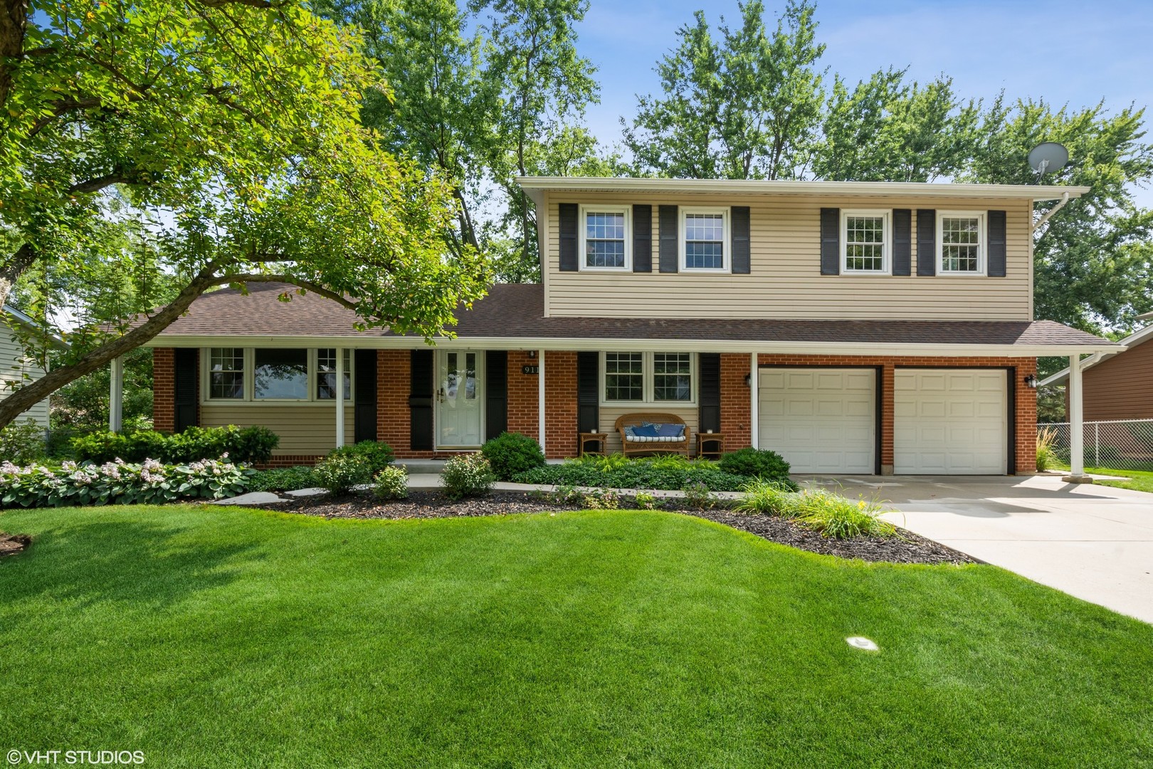 911 E Cooper Drive