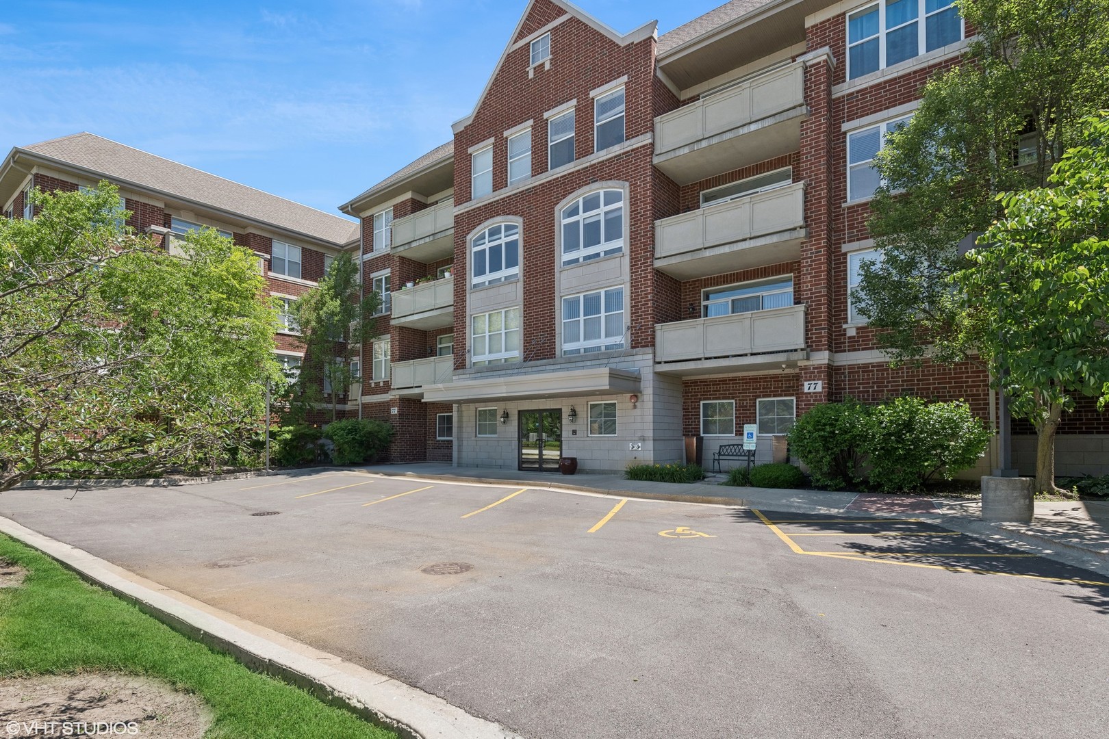 77 N Quentin Road Unit: 311