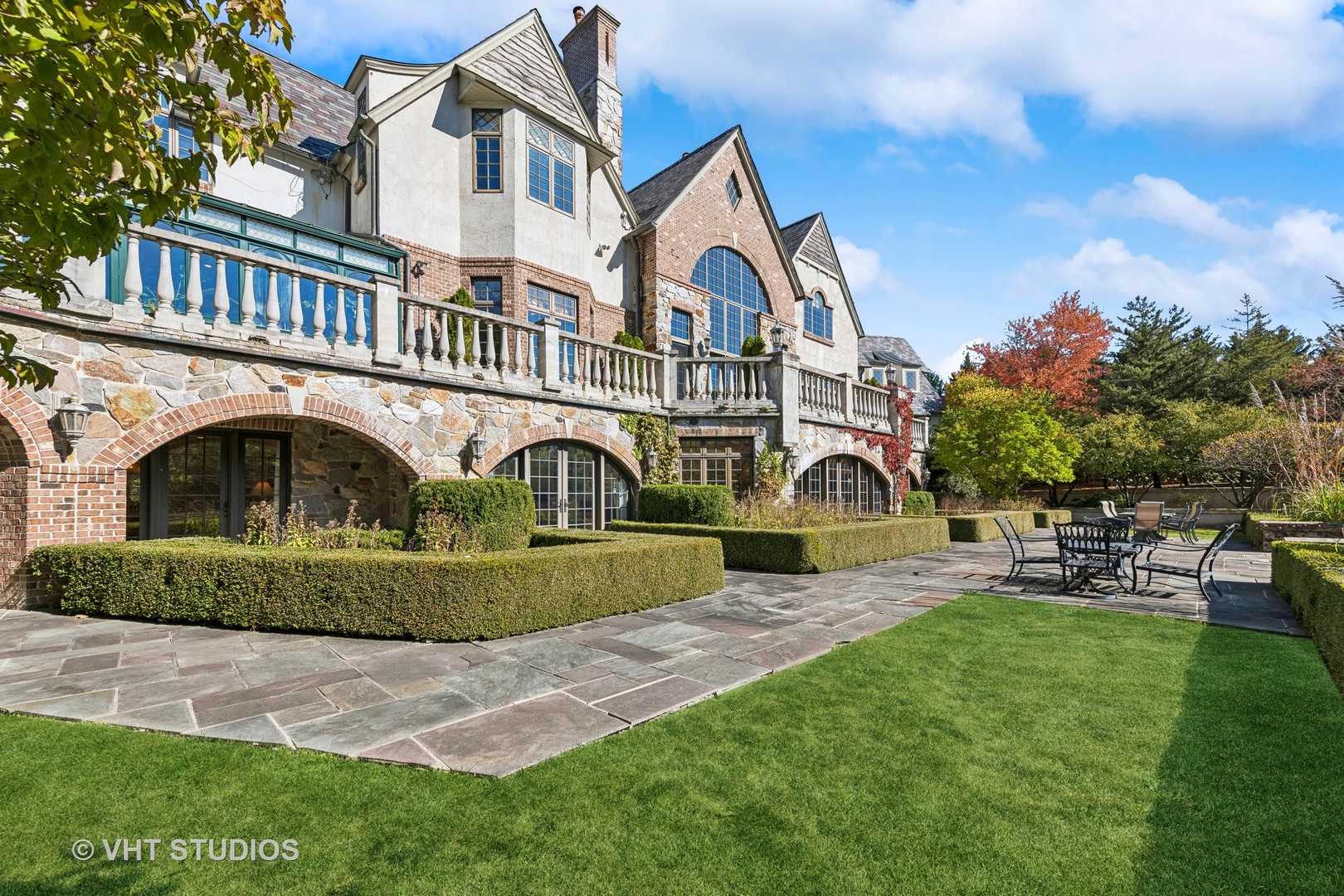 7 Fox Hunt Road
