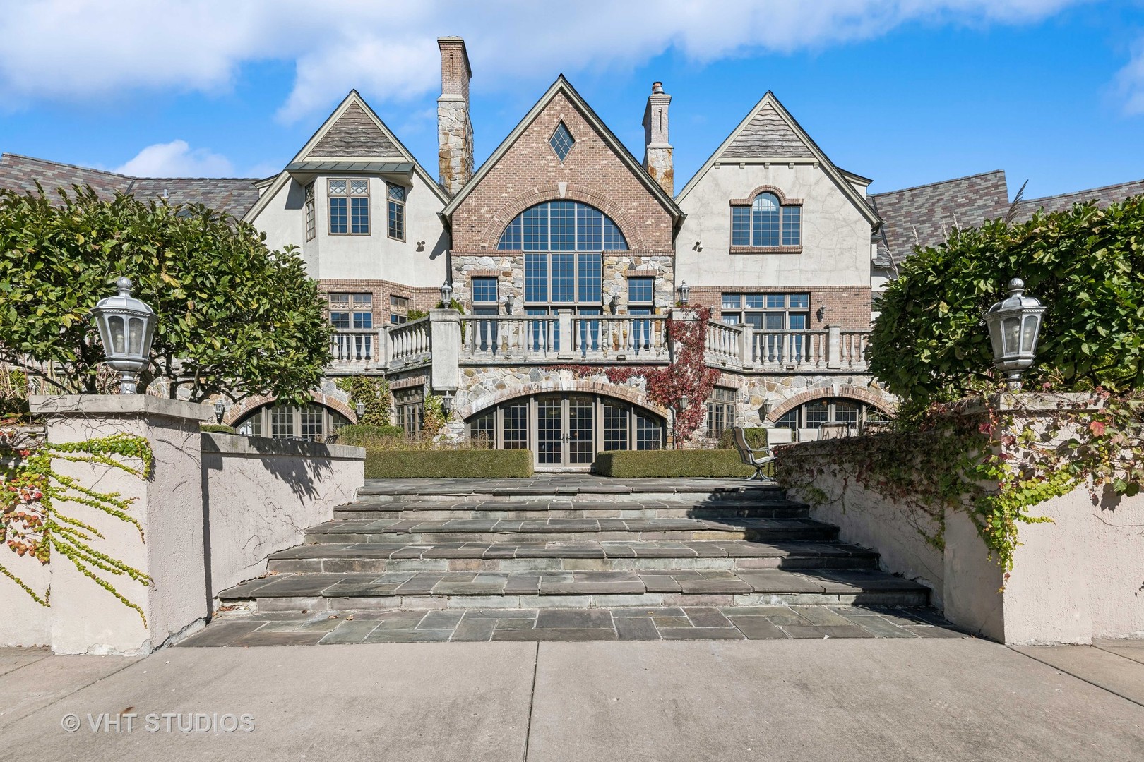 7 Fox Hunt Road