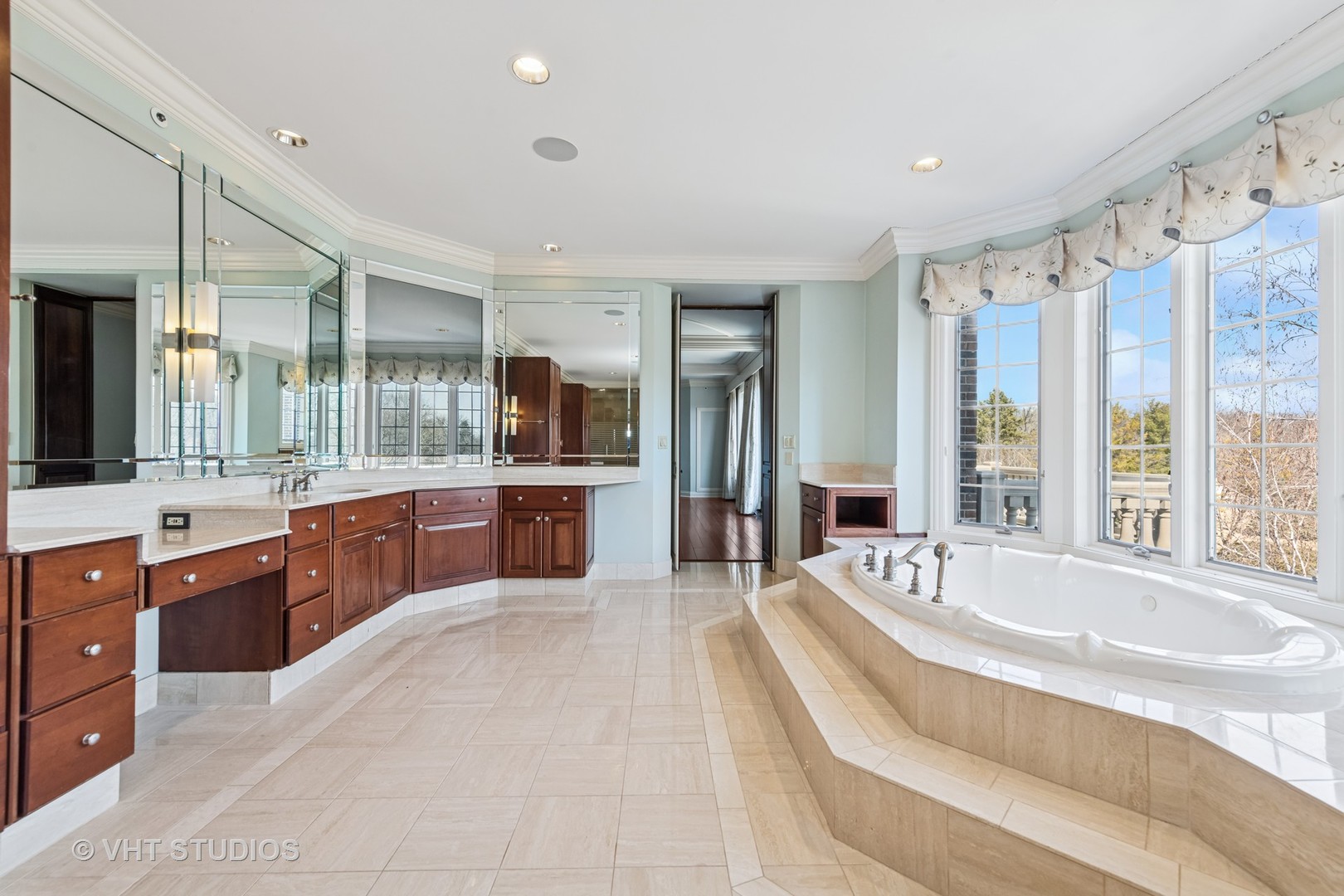 560 Oak Knoll Road