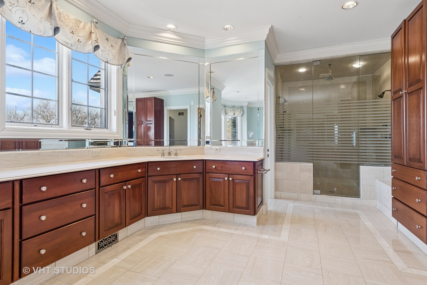 560 Oak Knoll Road