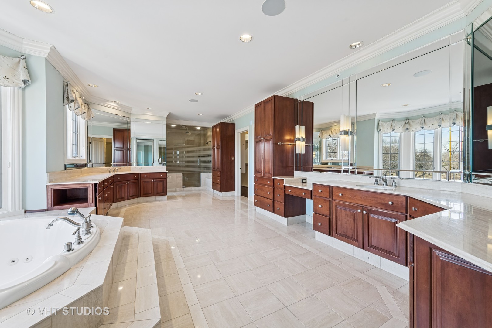 560 Oak Knoll Road
