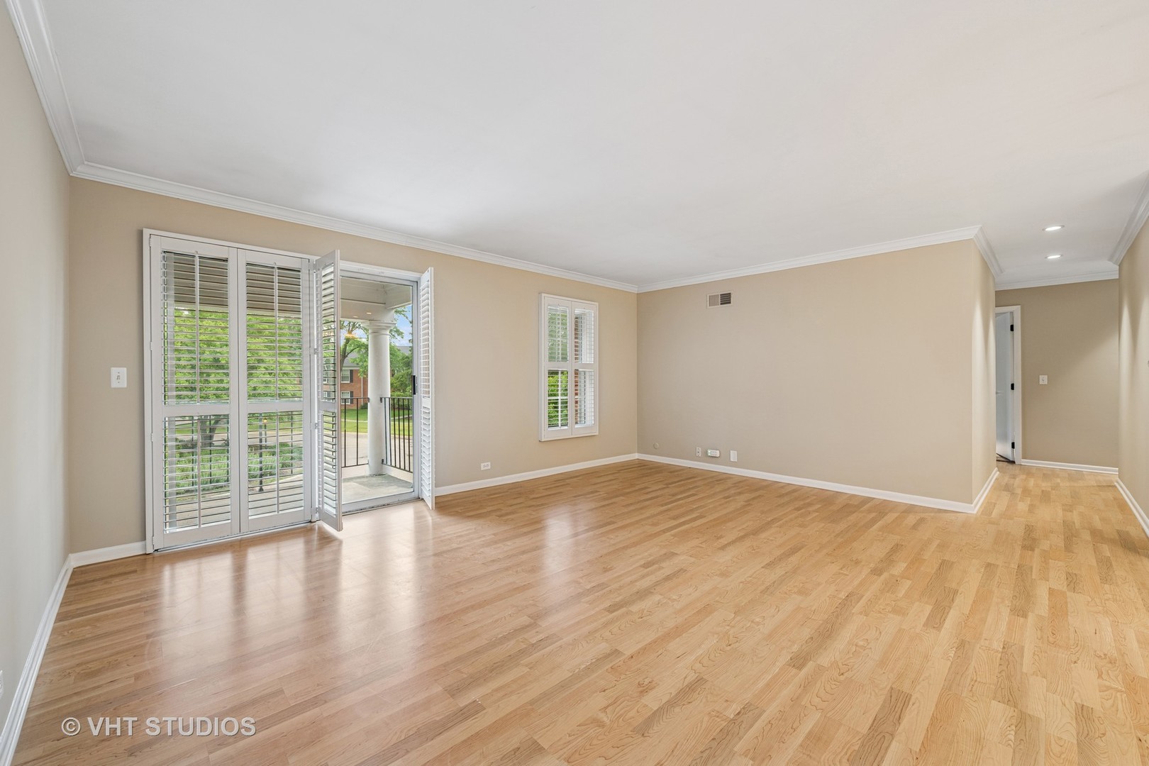 563 Shorely Drive Unit: 204