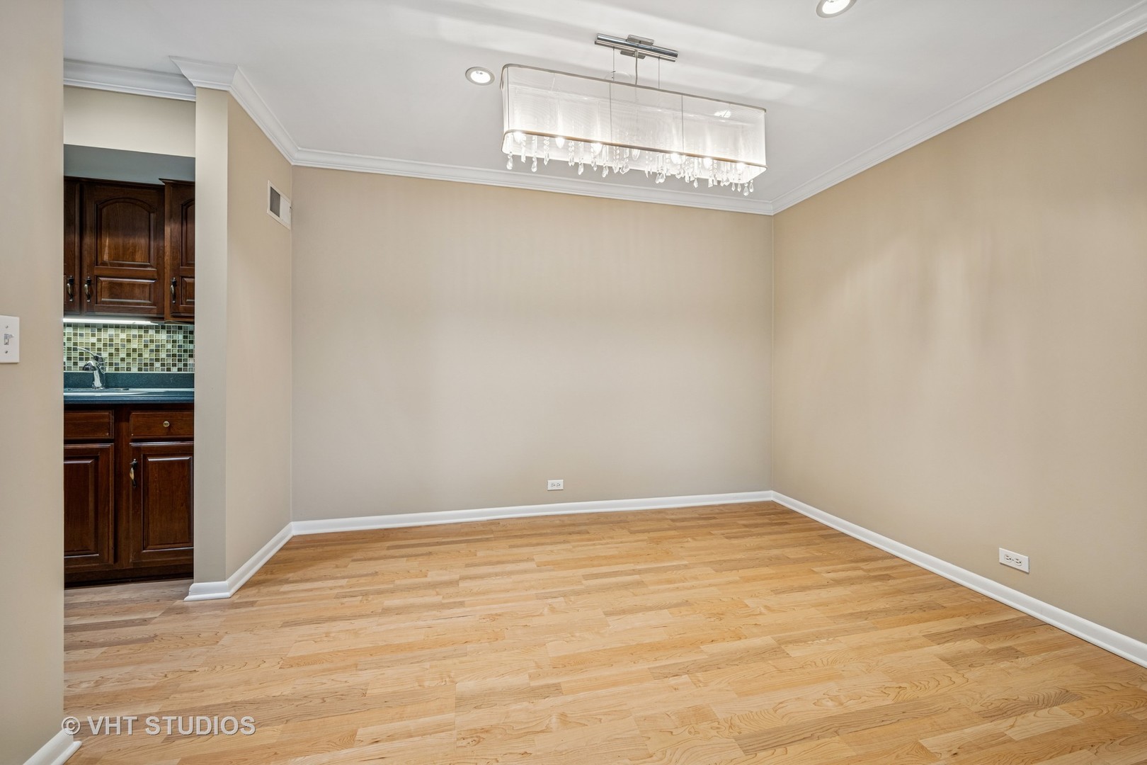 563 Shorely Drive Unit: 204