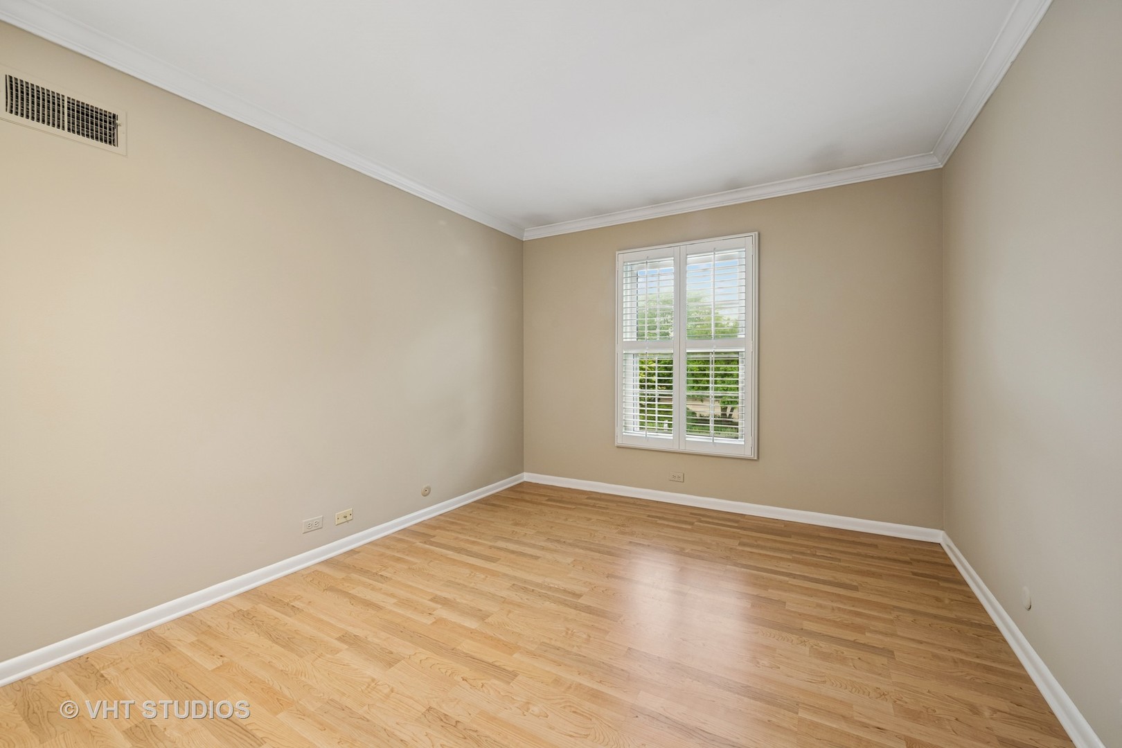 563 Shorely Drive Unit: 204