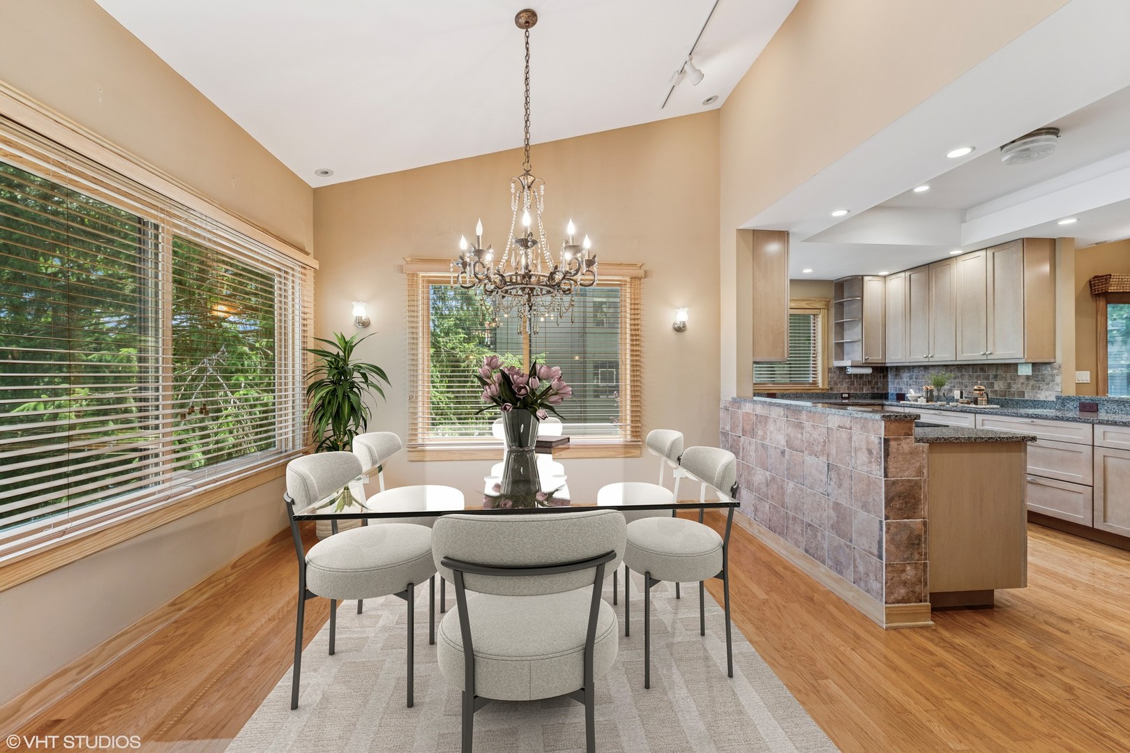 333 N Shoreline Road Unit: 320
