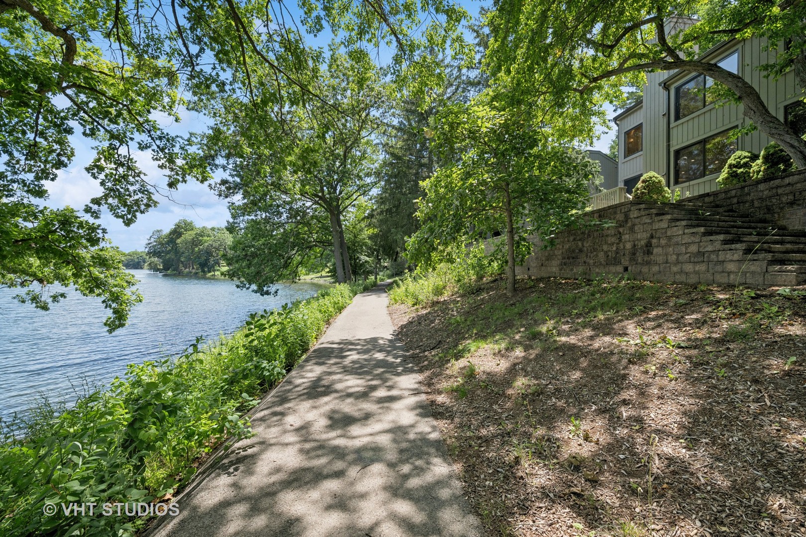 333 N Shoreline Road Unit: 320