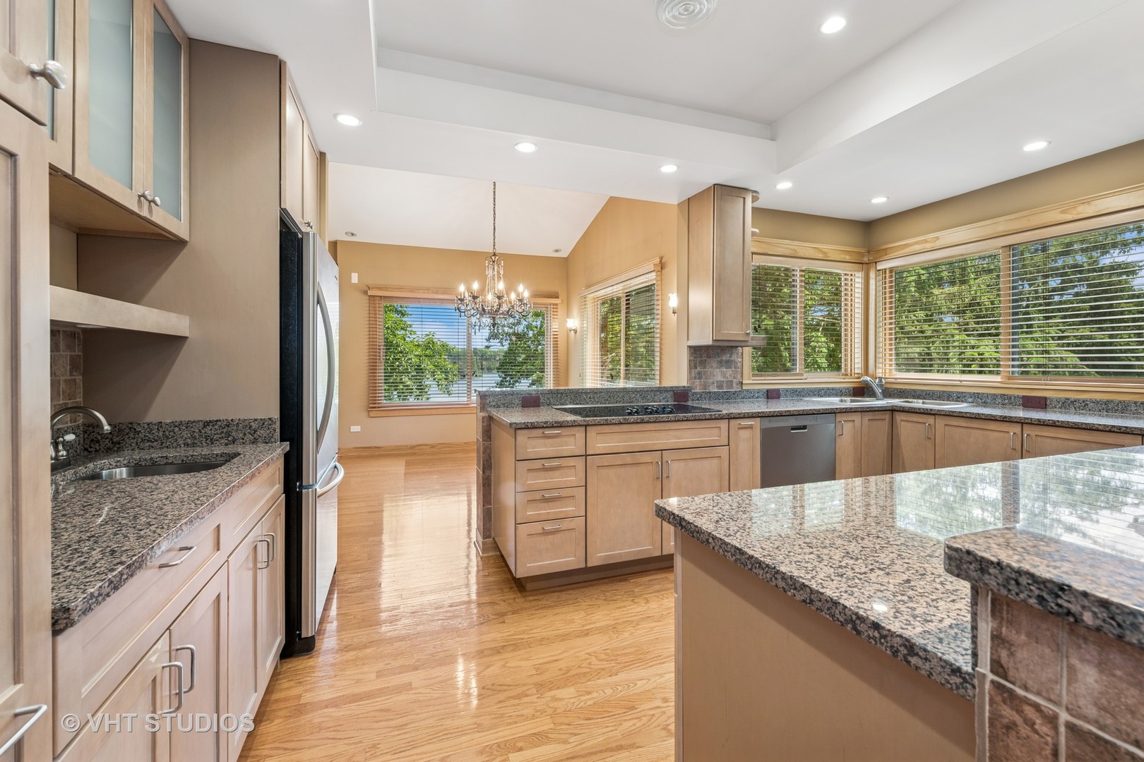 333 N Shoreline Road Unit: 320